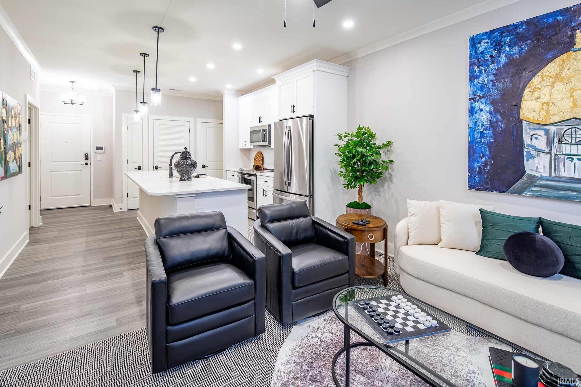 1010 Corby Unit 105, Apt Unit 105 Bre