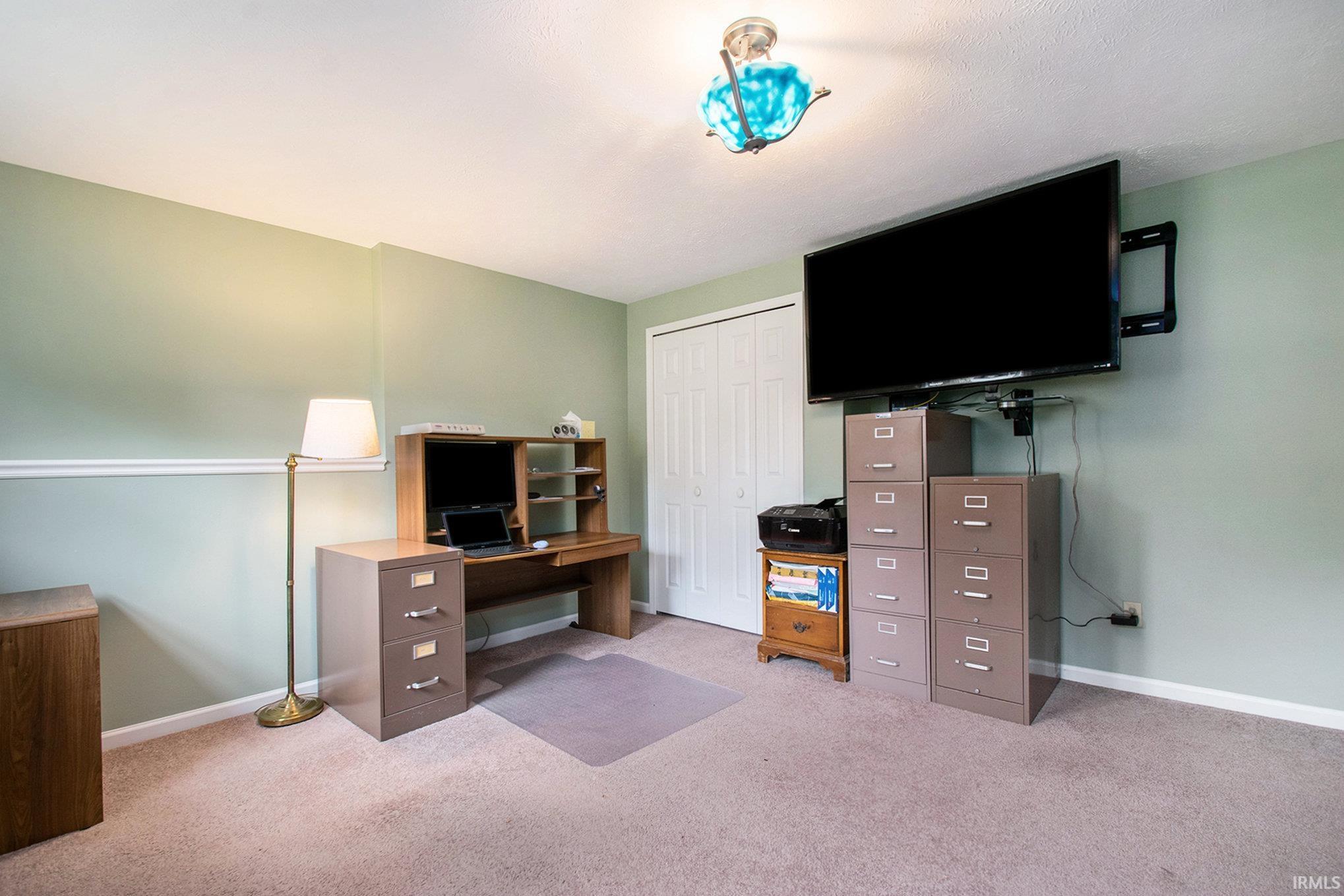 16913 Hidden Valley