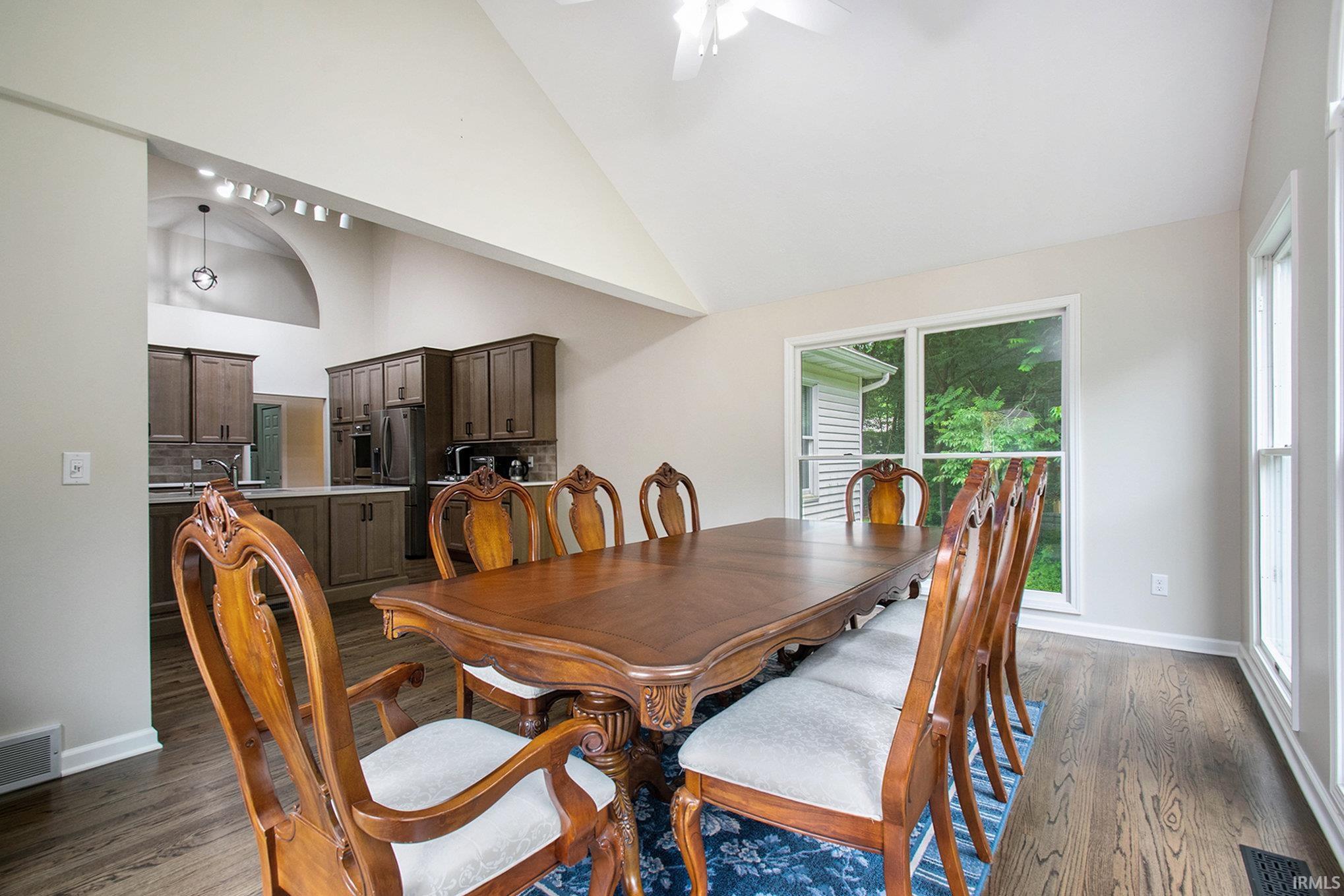 16913 Hidden Valley