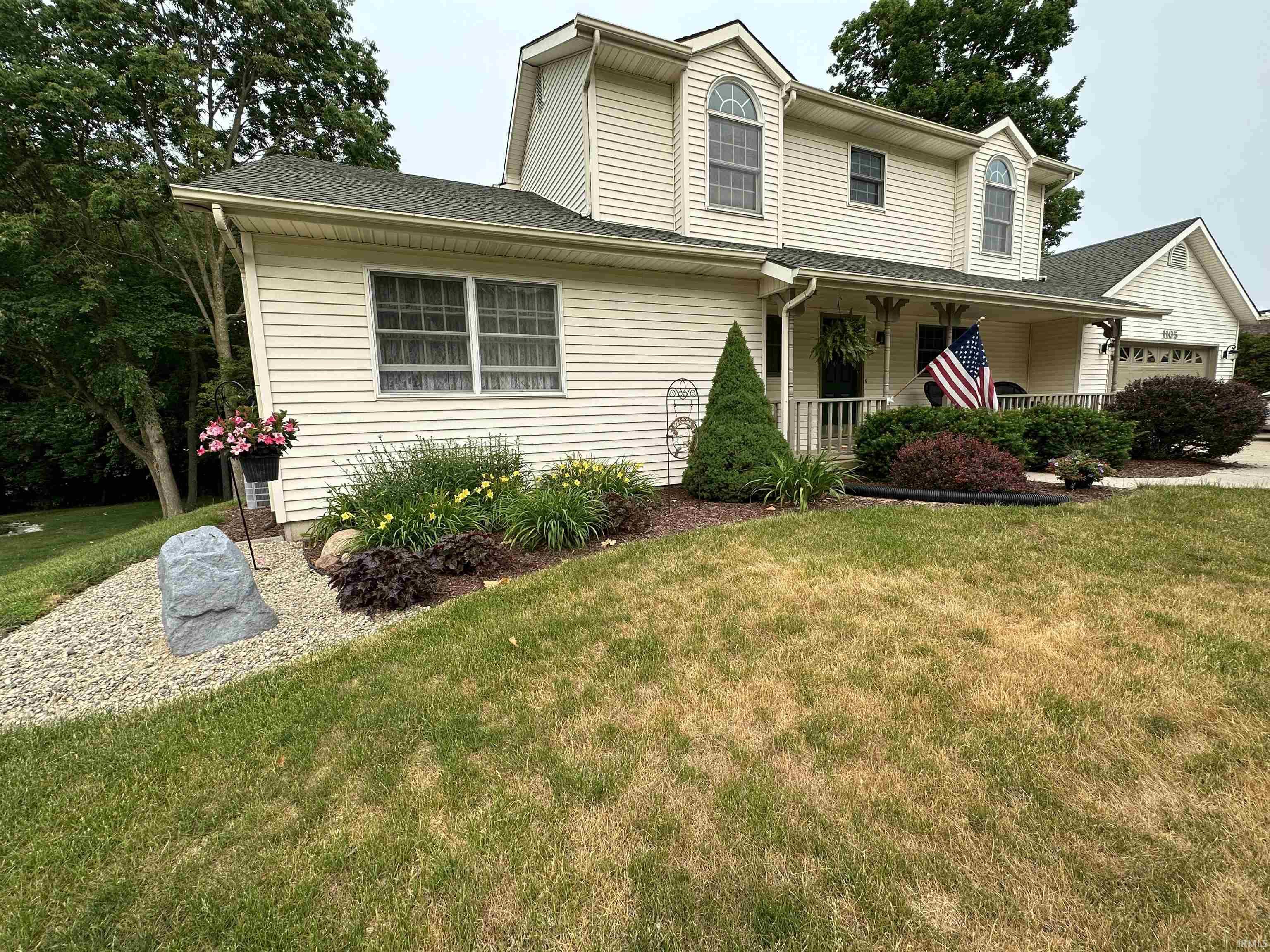 1105 Woodcrest