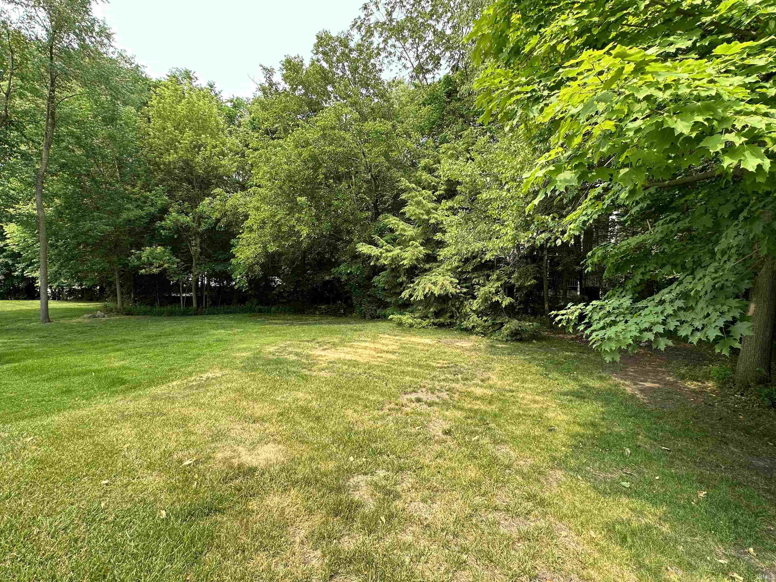 1105 Woodcrest