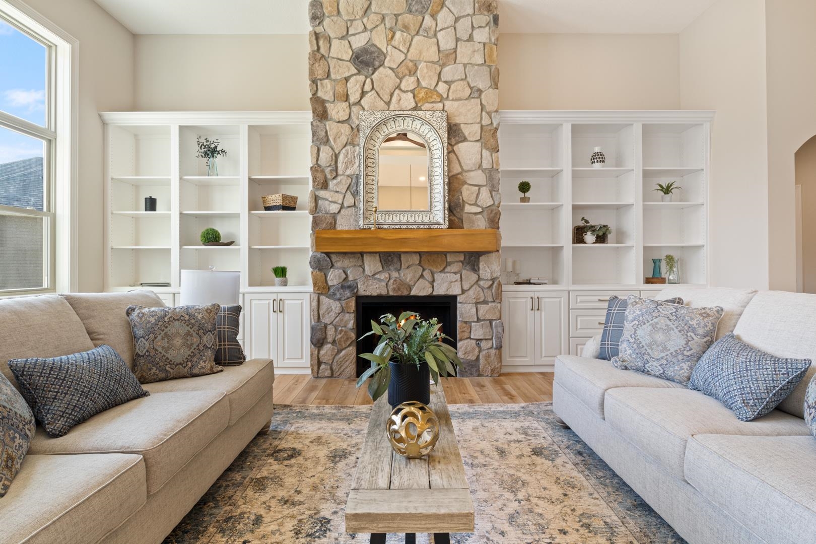 2870 Lake Tahoe
