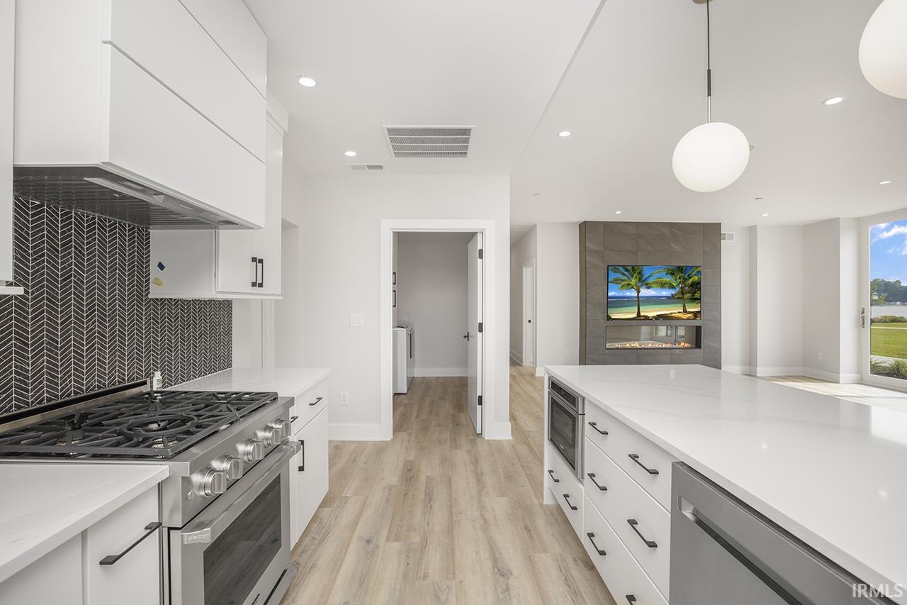 950 Jackson, Apt 101