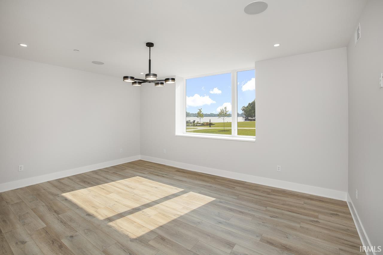 950 Jackson, Apt 101
