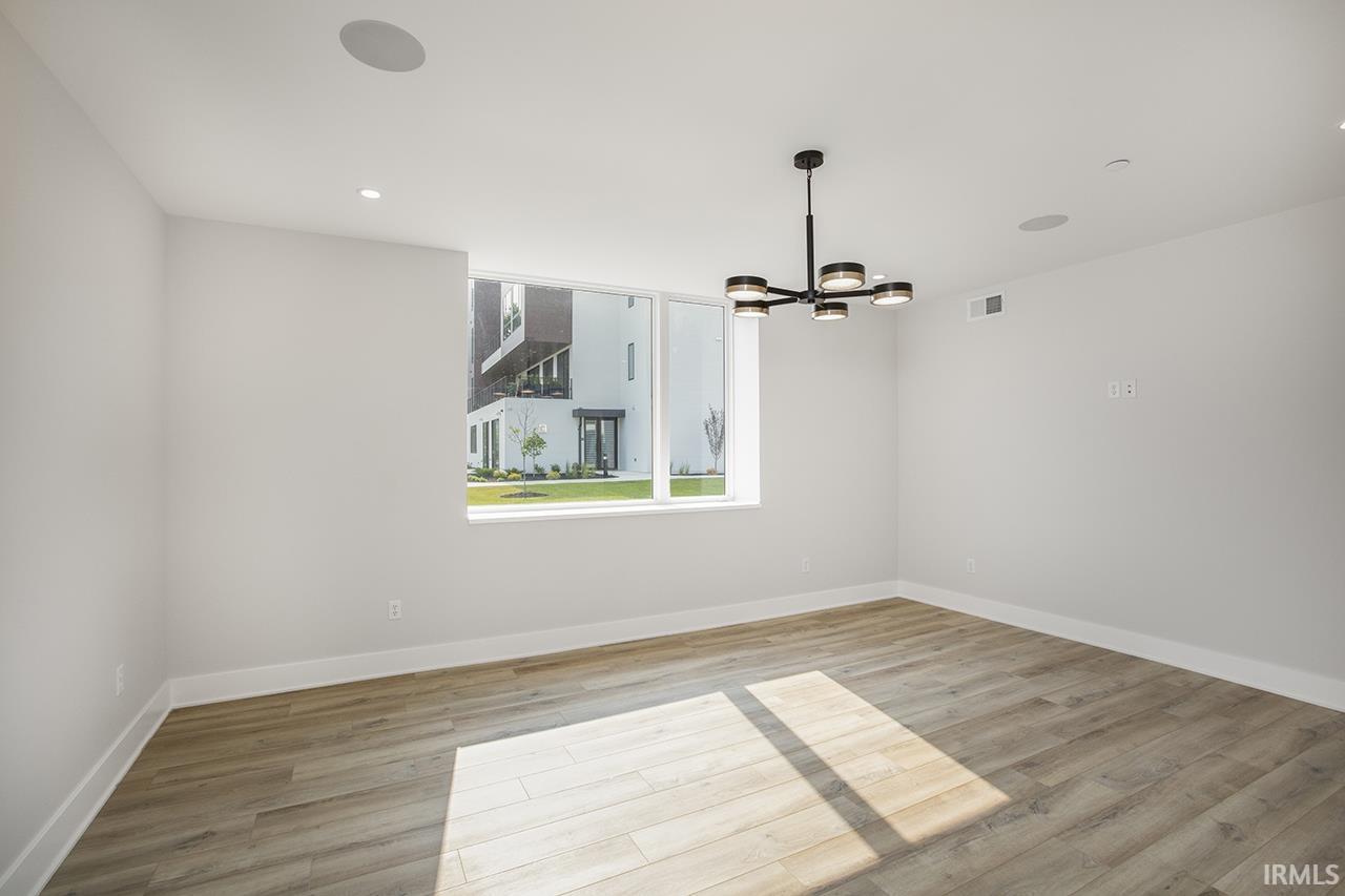 950 Jackson, Apt 101
