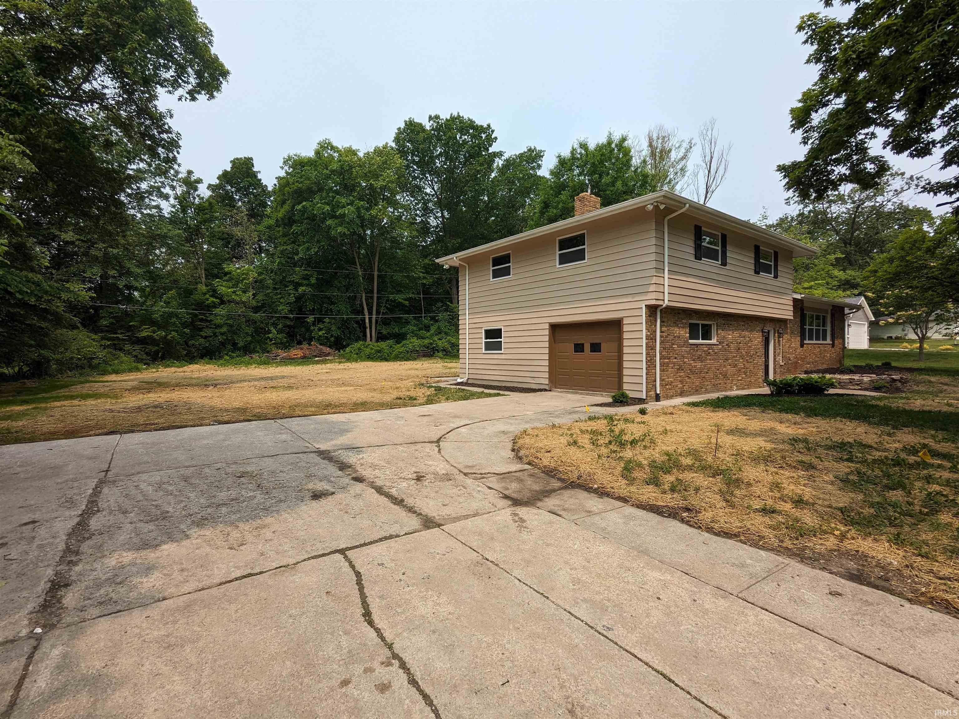 1701 Glen Elm