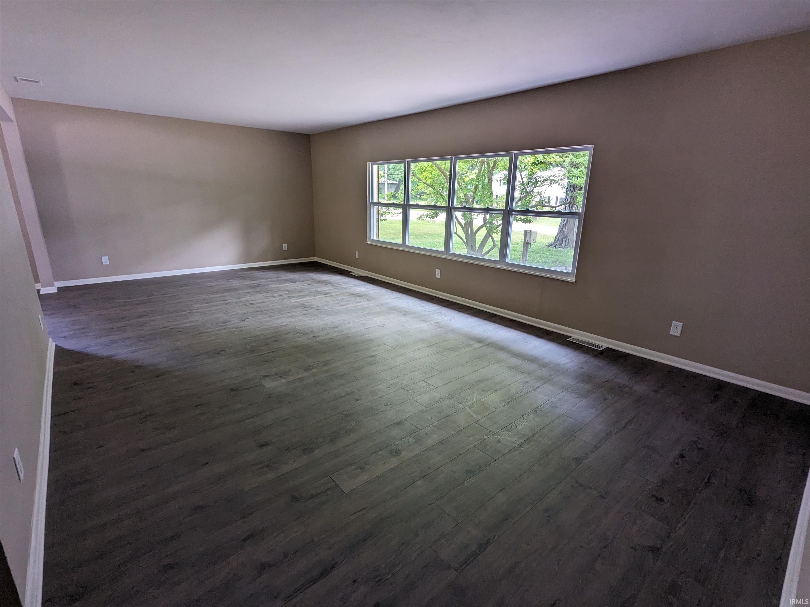 1701 Glen Elm