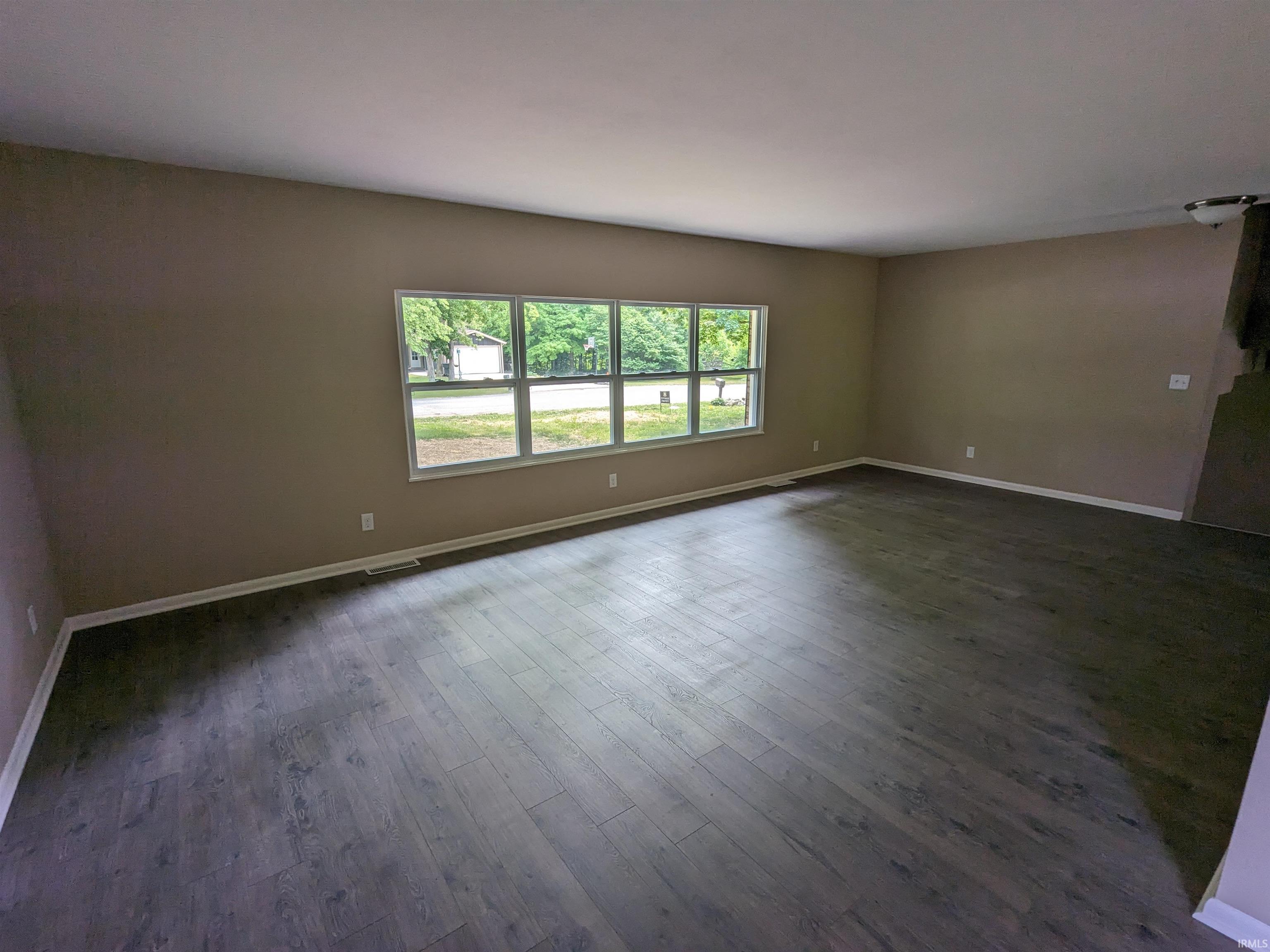 1701 Glen Elm