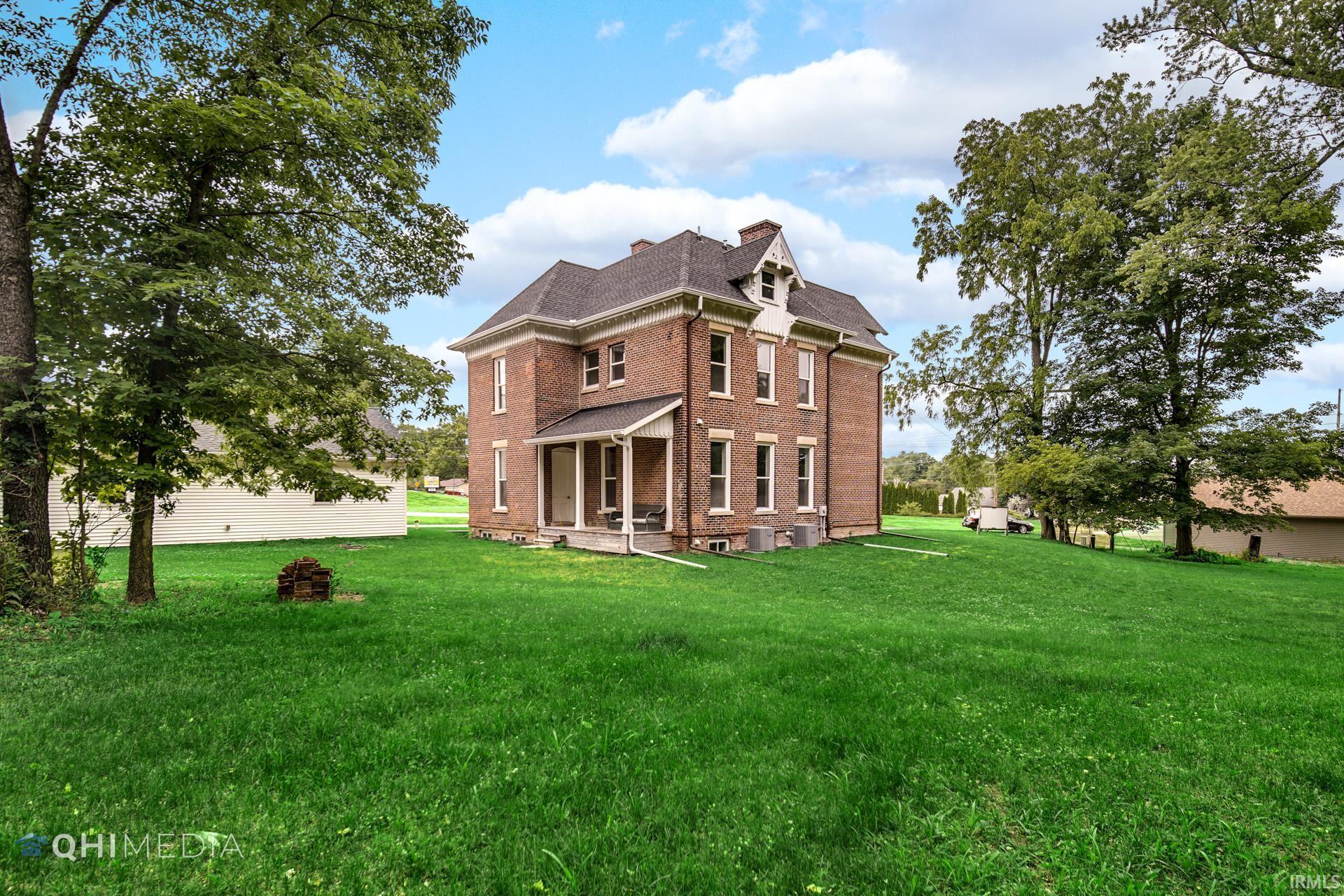 1715 Lake