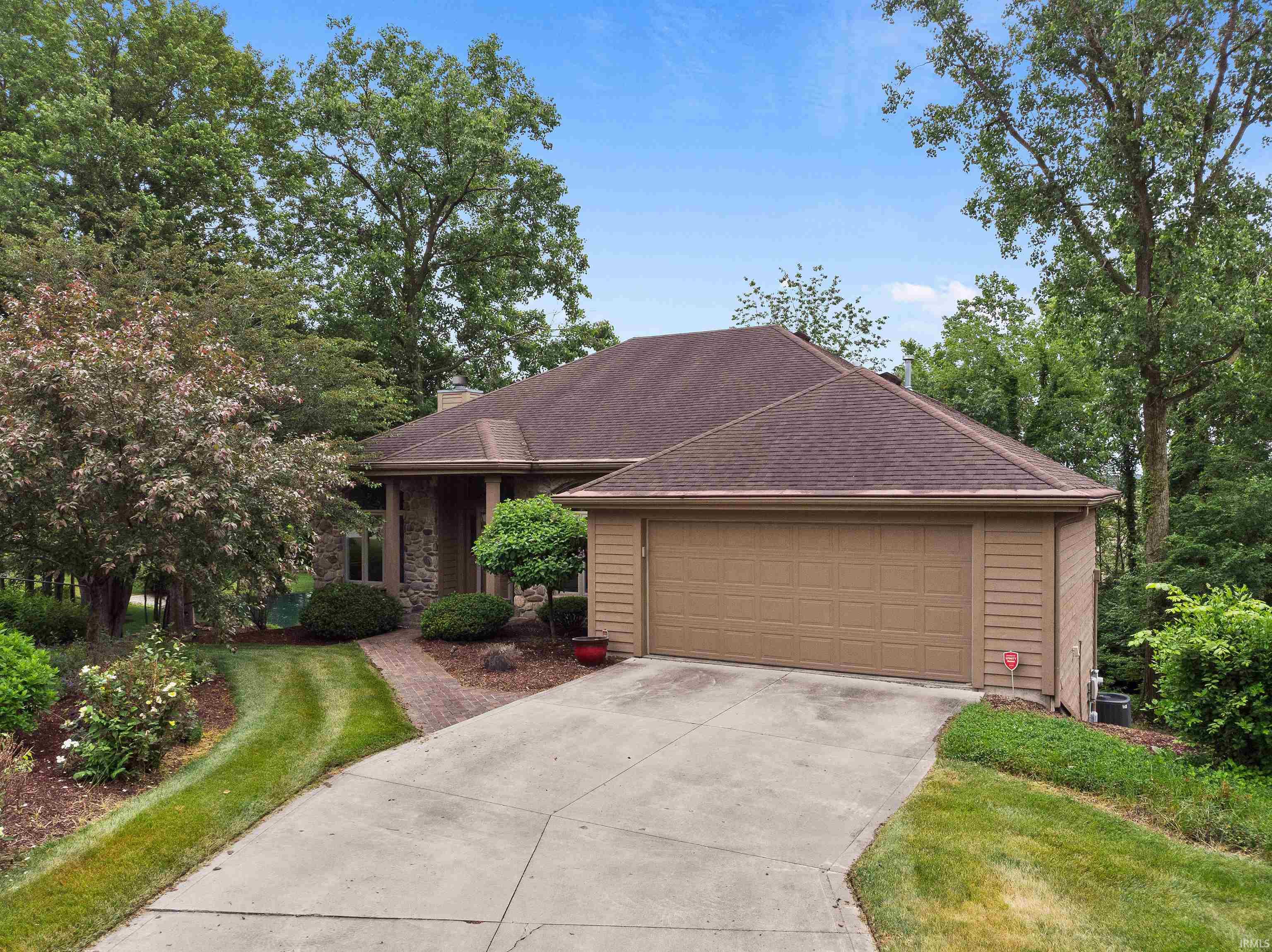 10401 Woodland