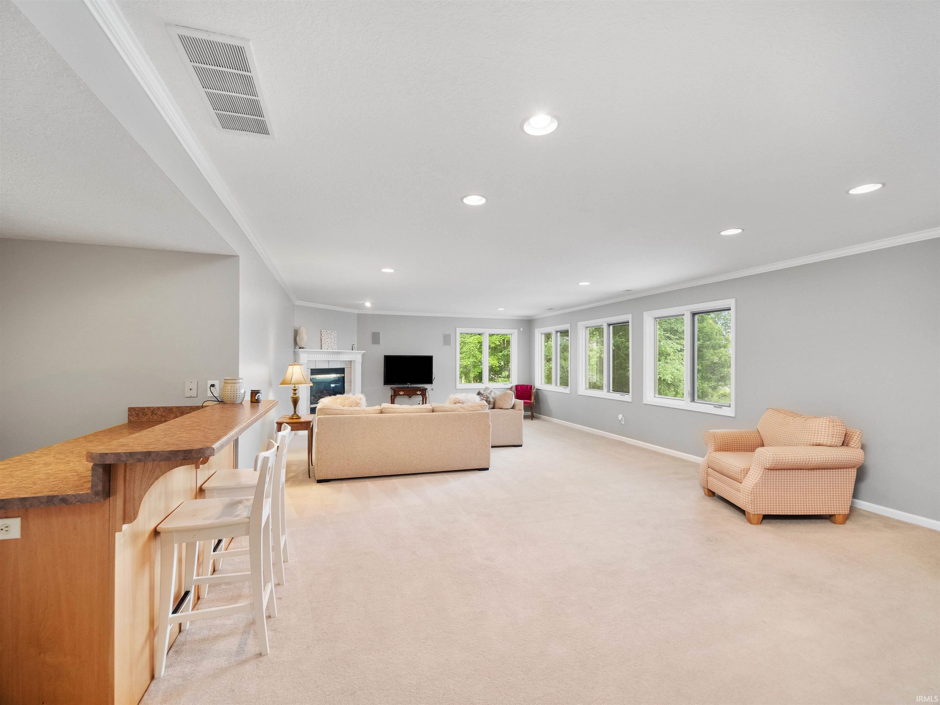 10401 Woodland