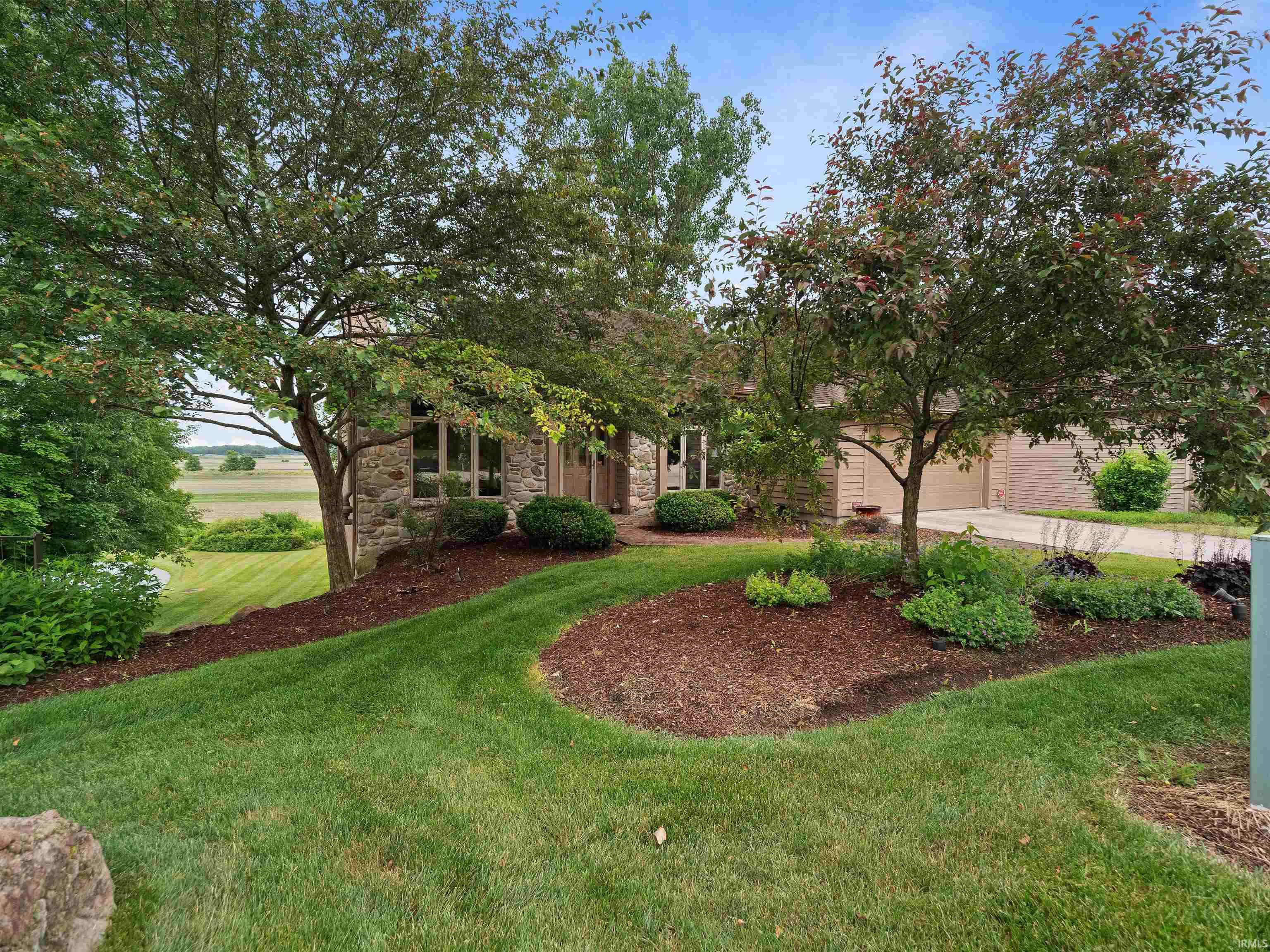 10401 Woodland