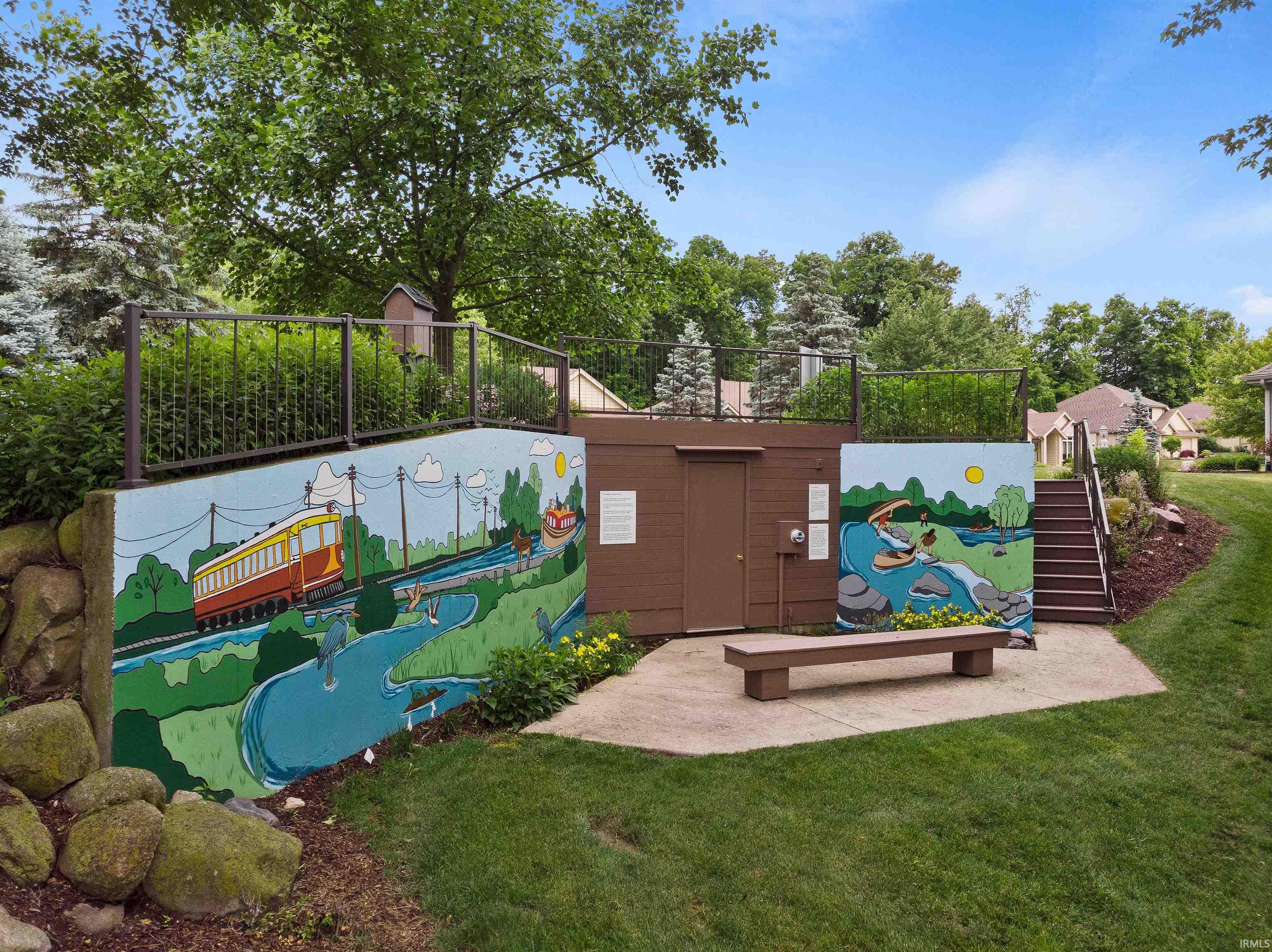 10401 Woodland