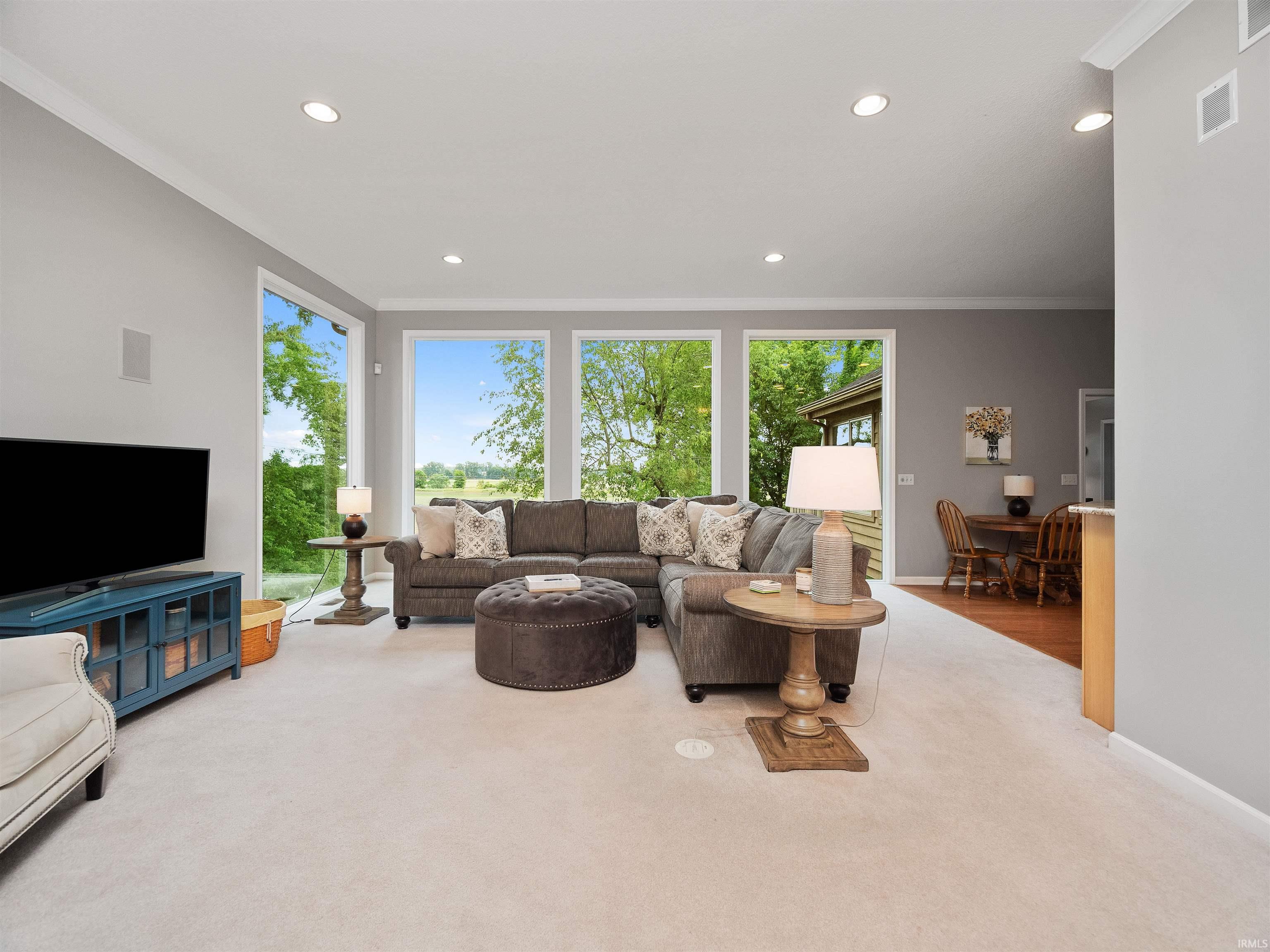 10401 Woodland