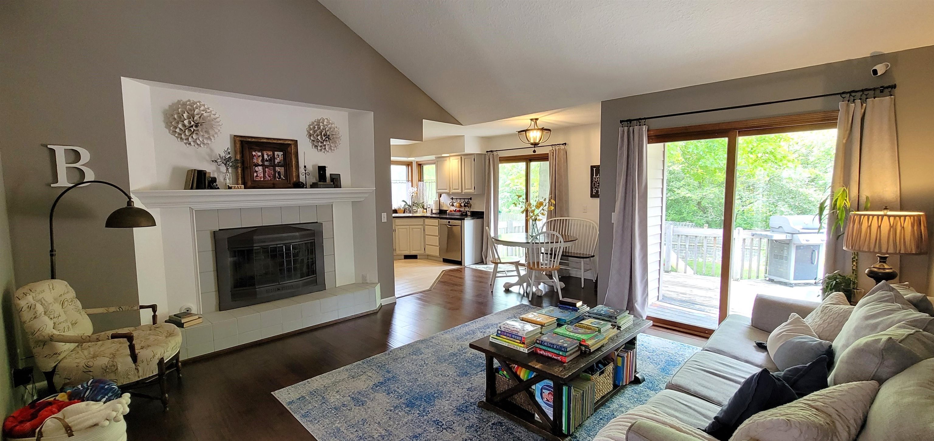 829 Woodland Springs