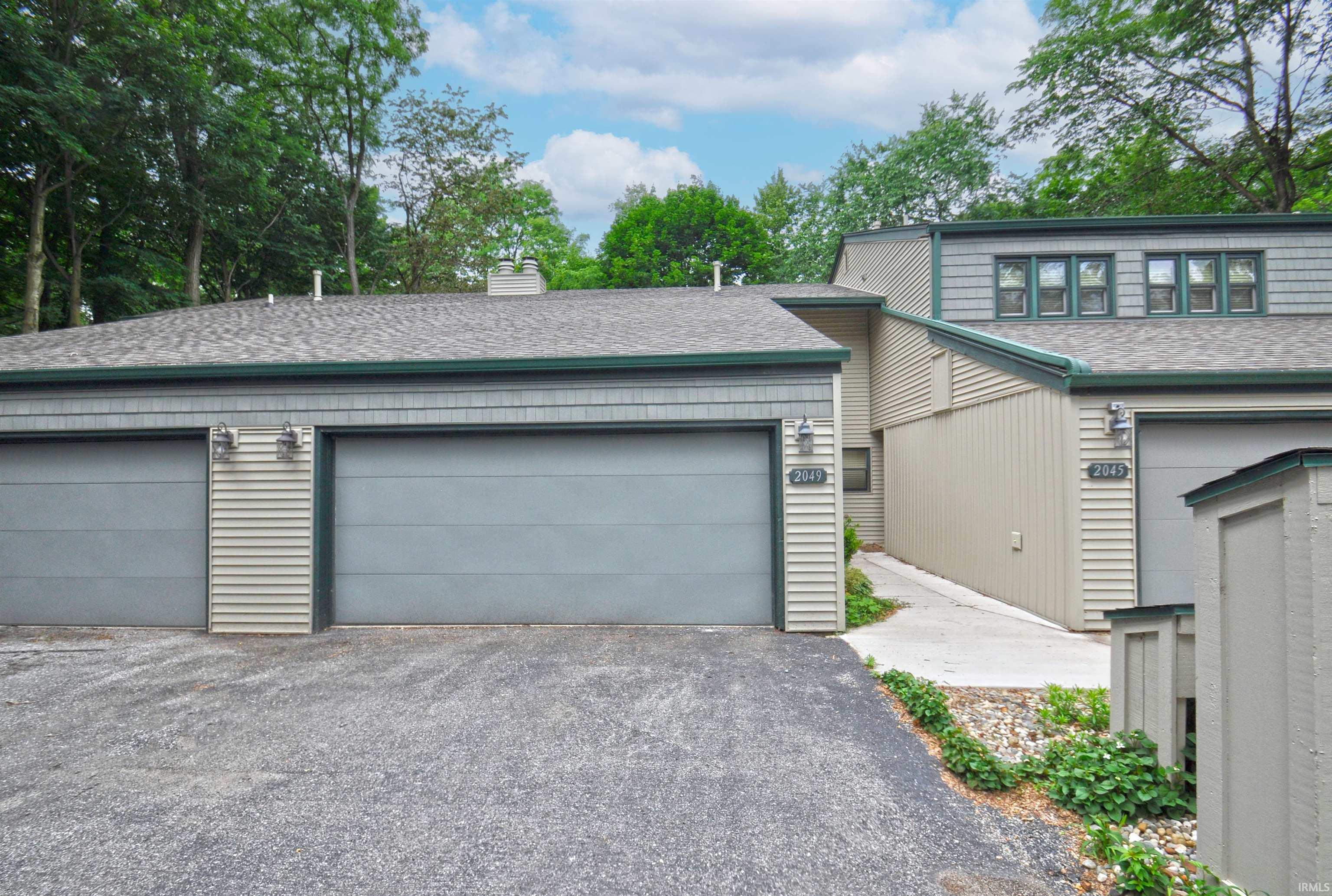 2049 Trailridge
