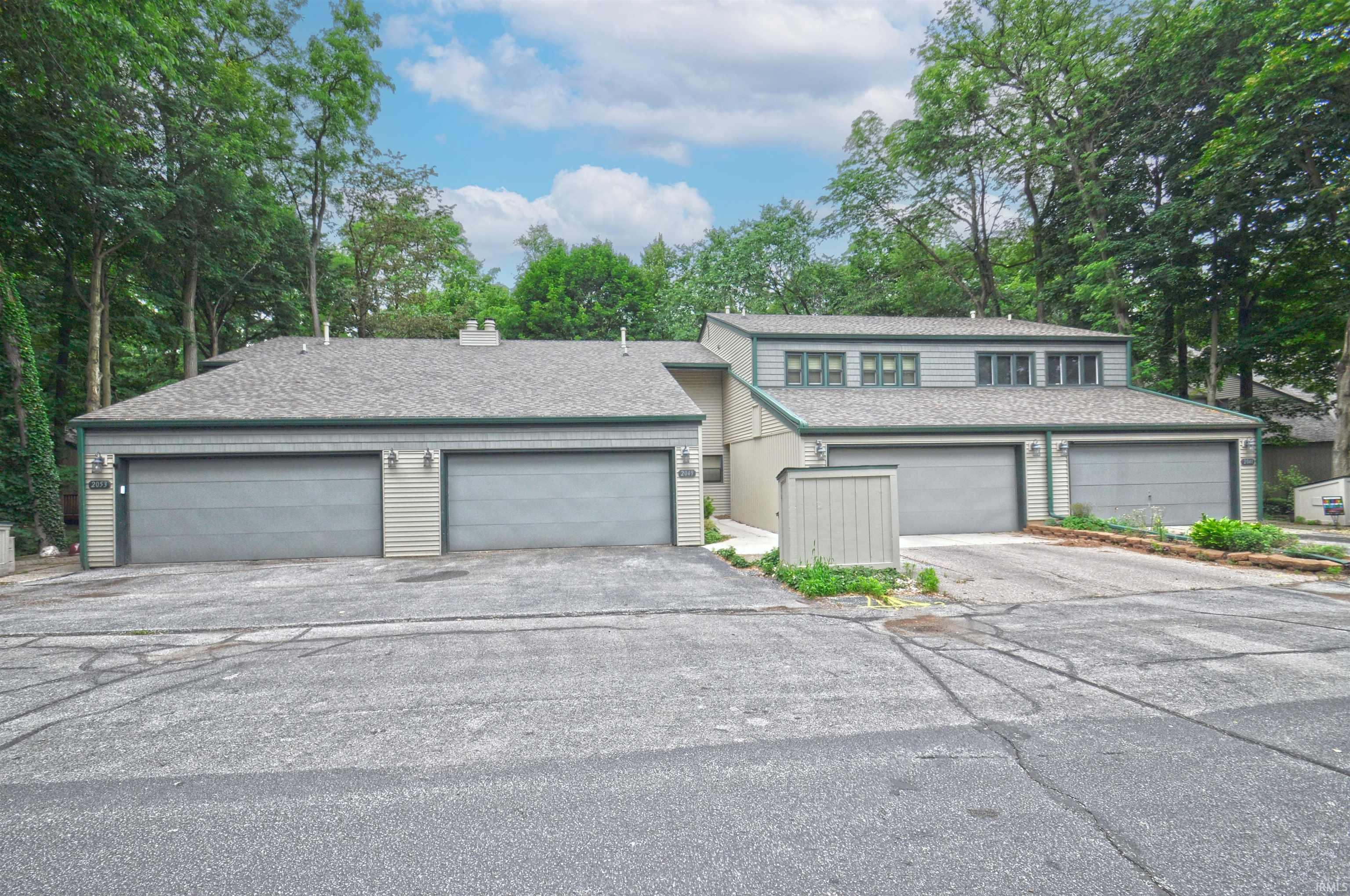 2049 Trailridge