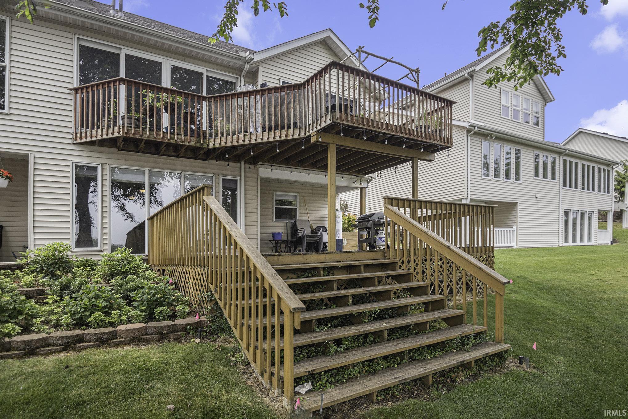 810 Maple