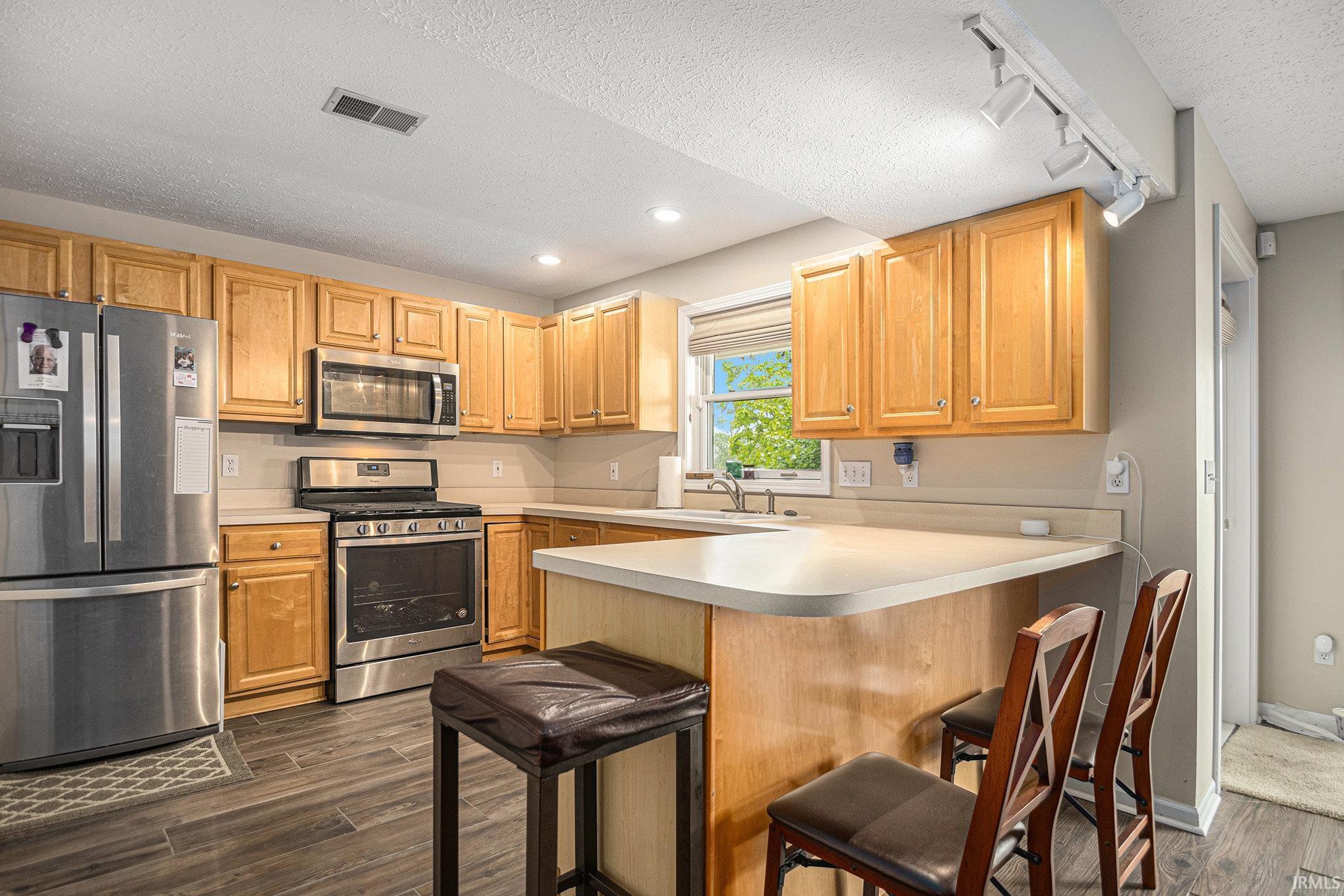 810 Maple
