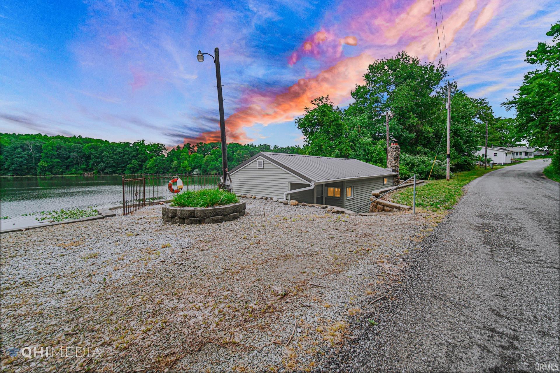 15596 Cook Lake