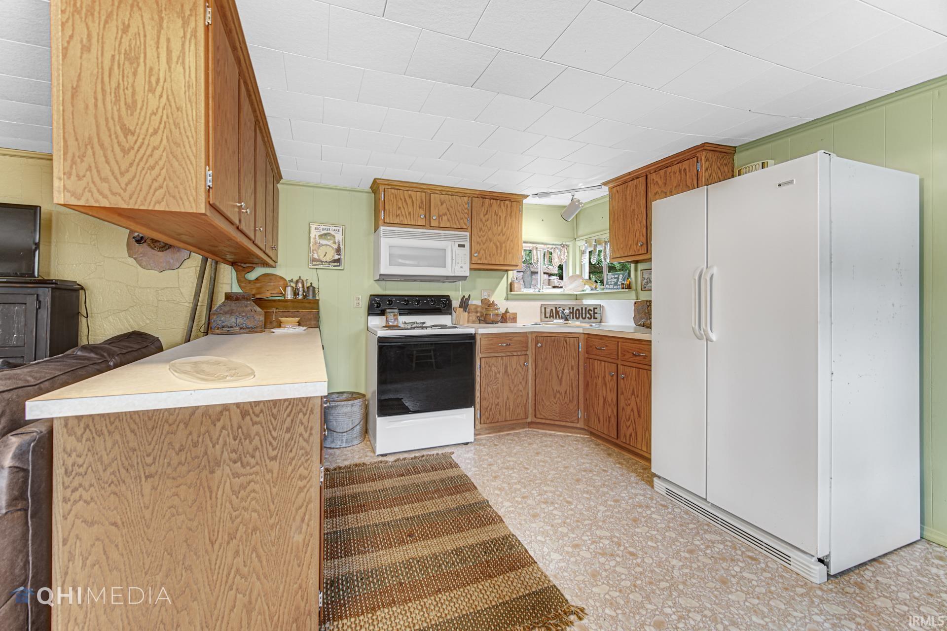 15596 Cook Lake
