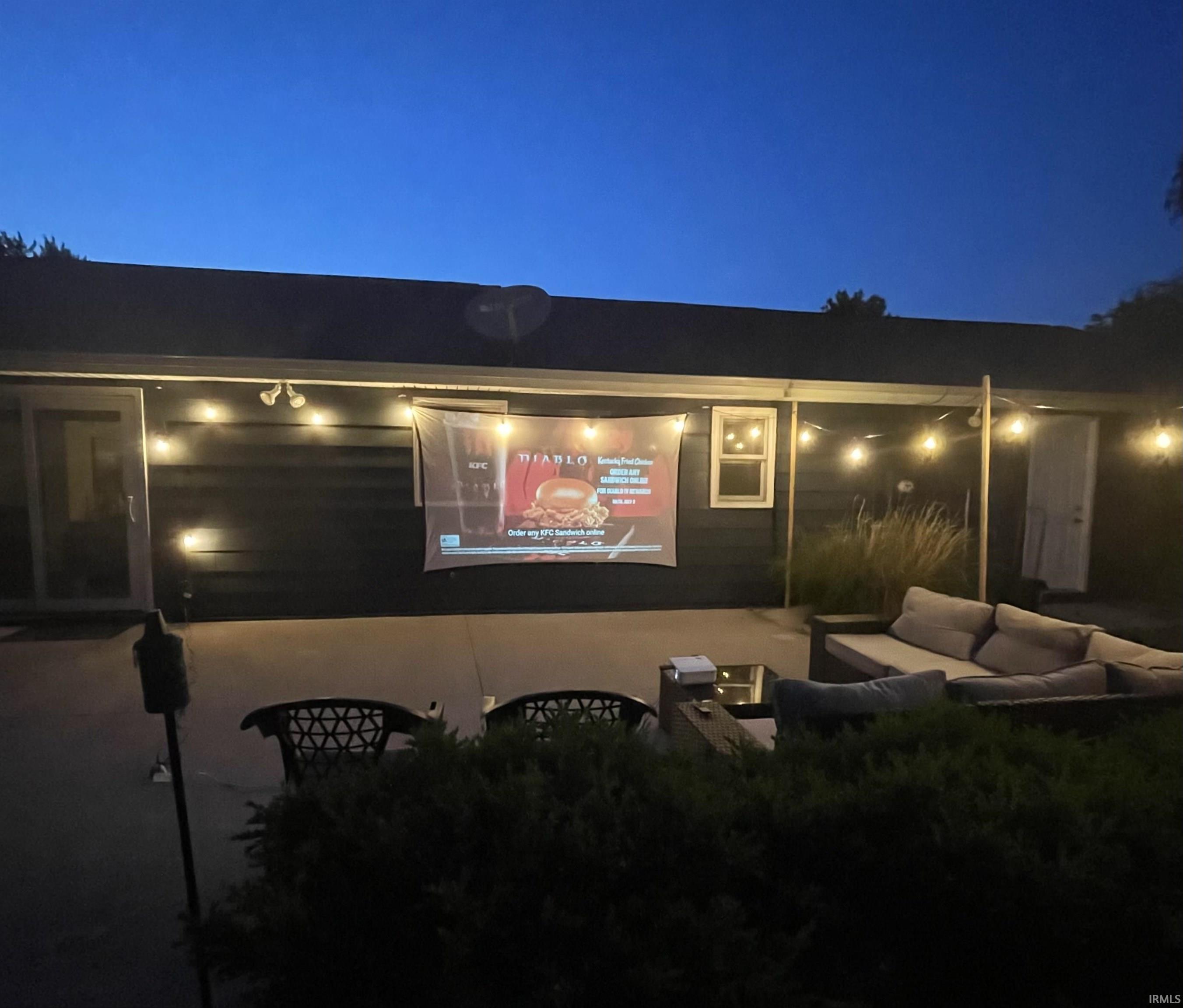 10509 Hickory Tree