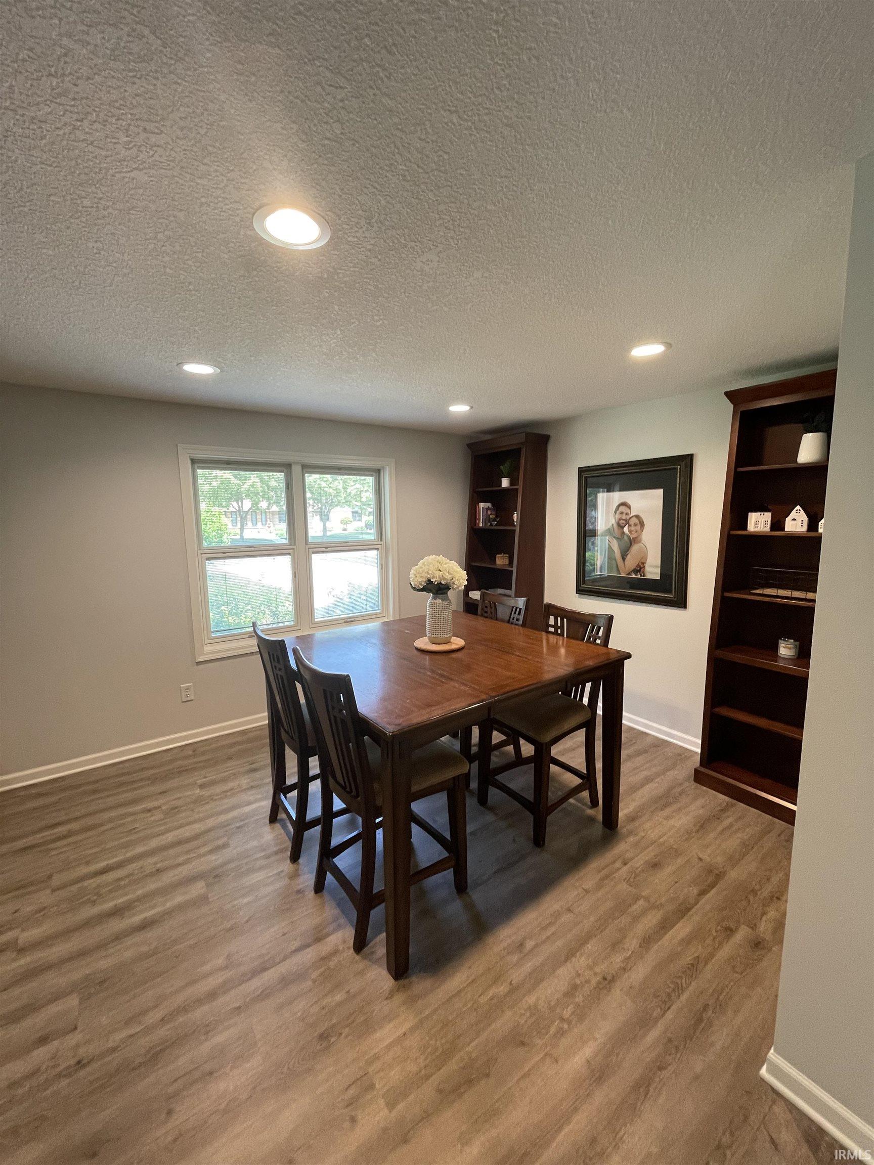 10509 Hickory Tree