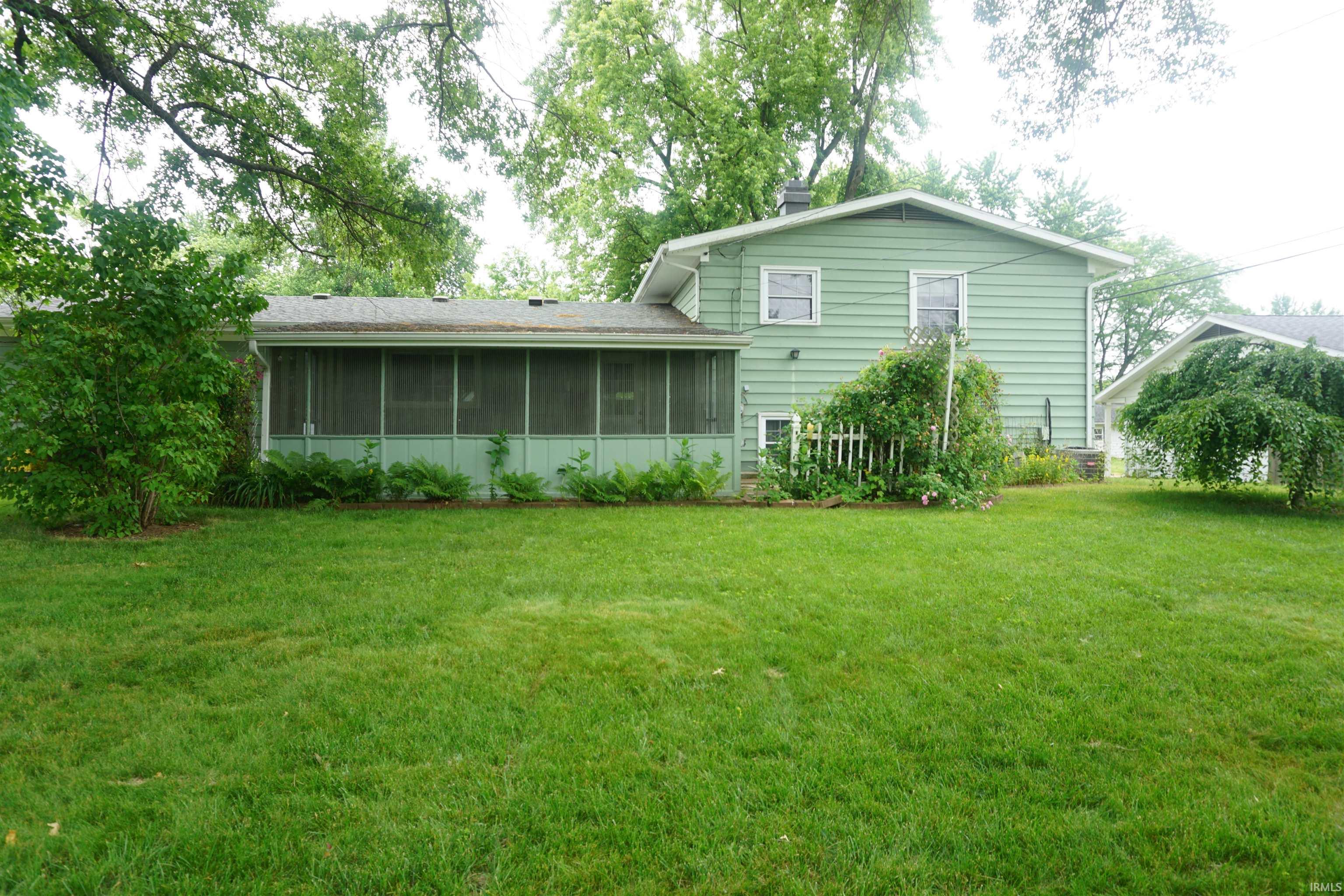 1718 Maplewood