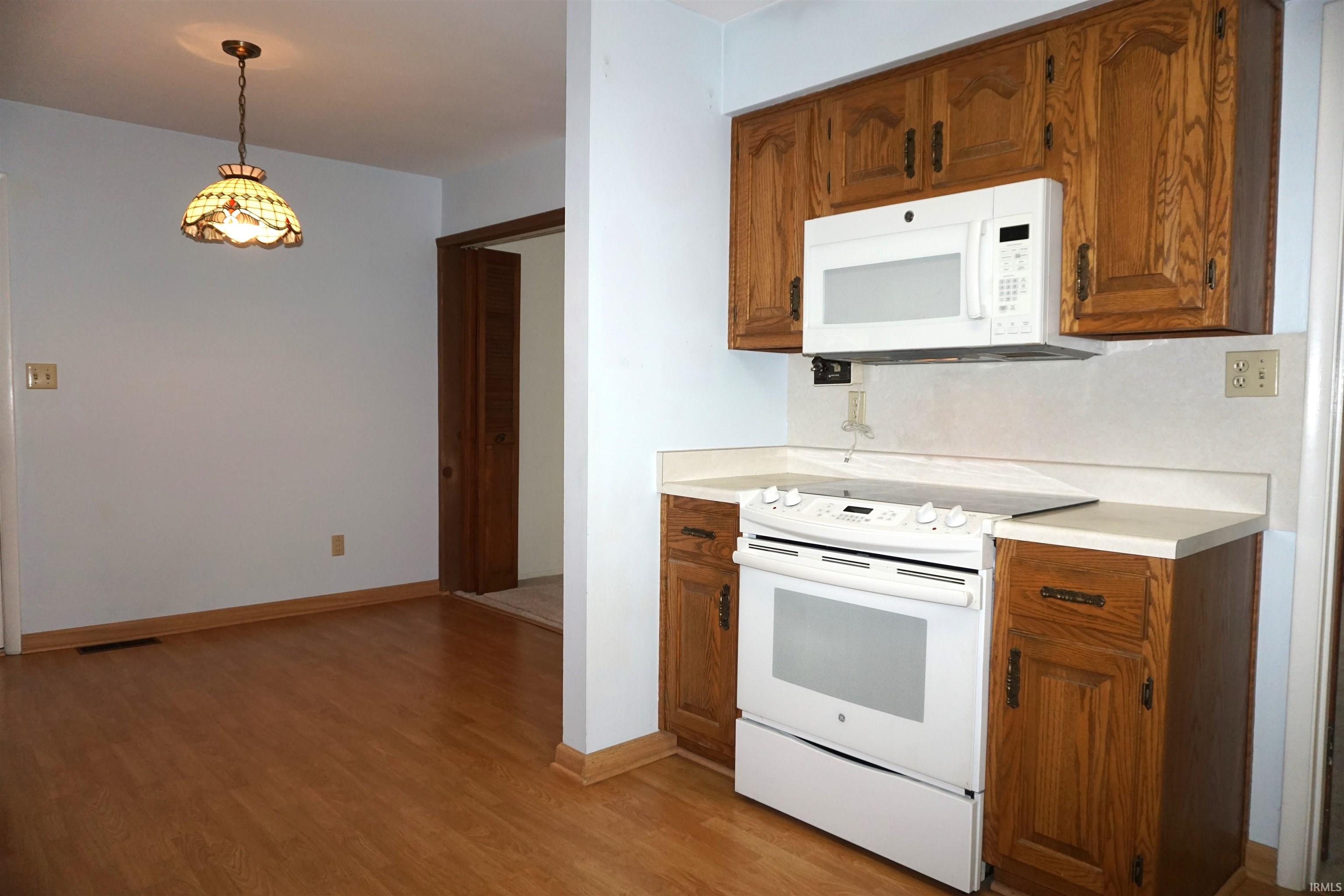 1718 Maplewood