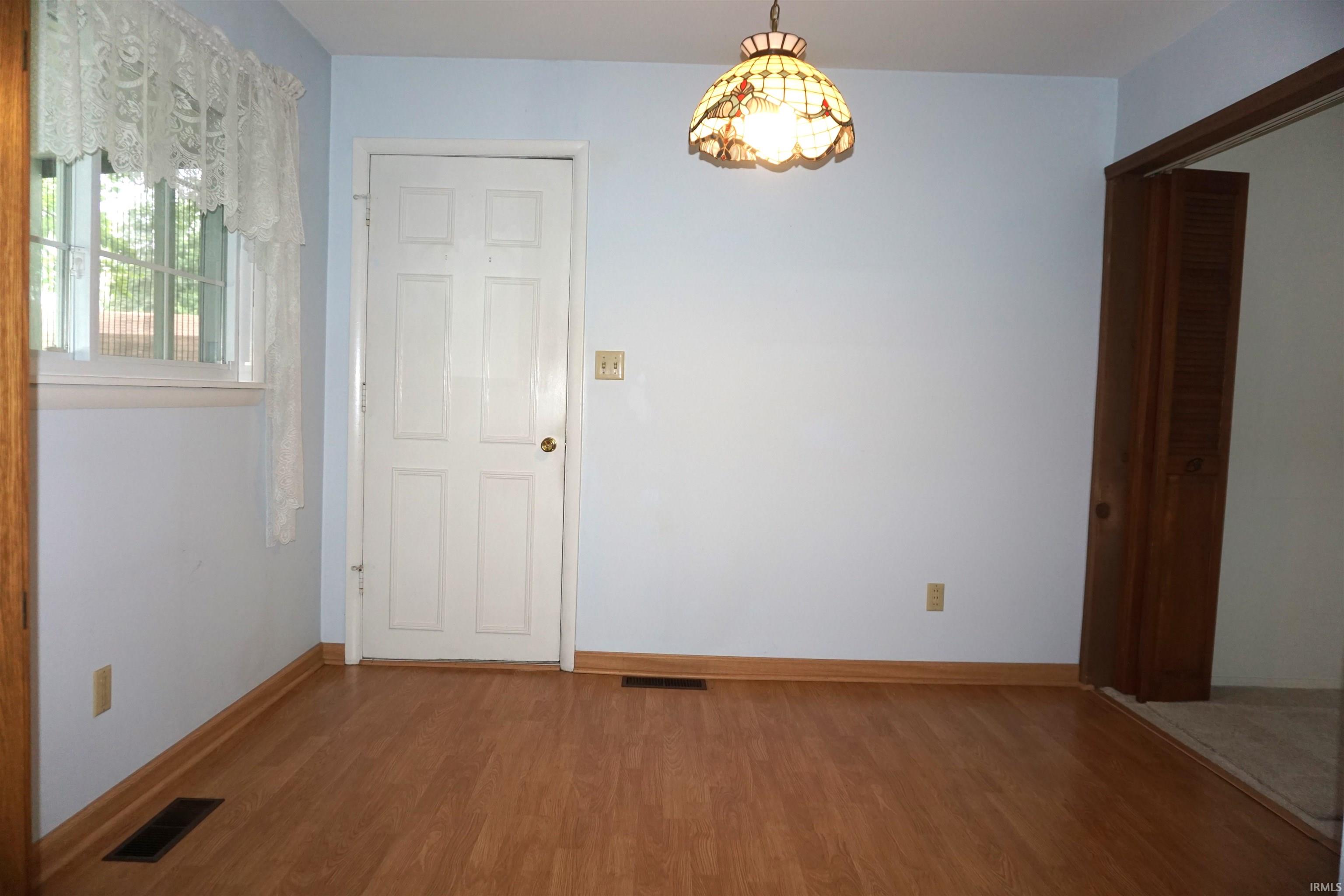 1718 Maplewood