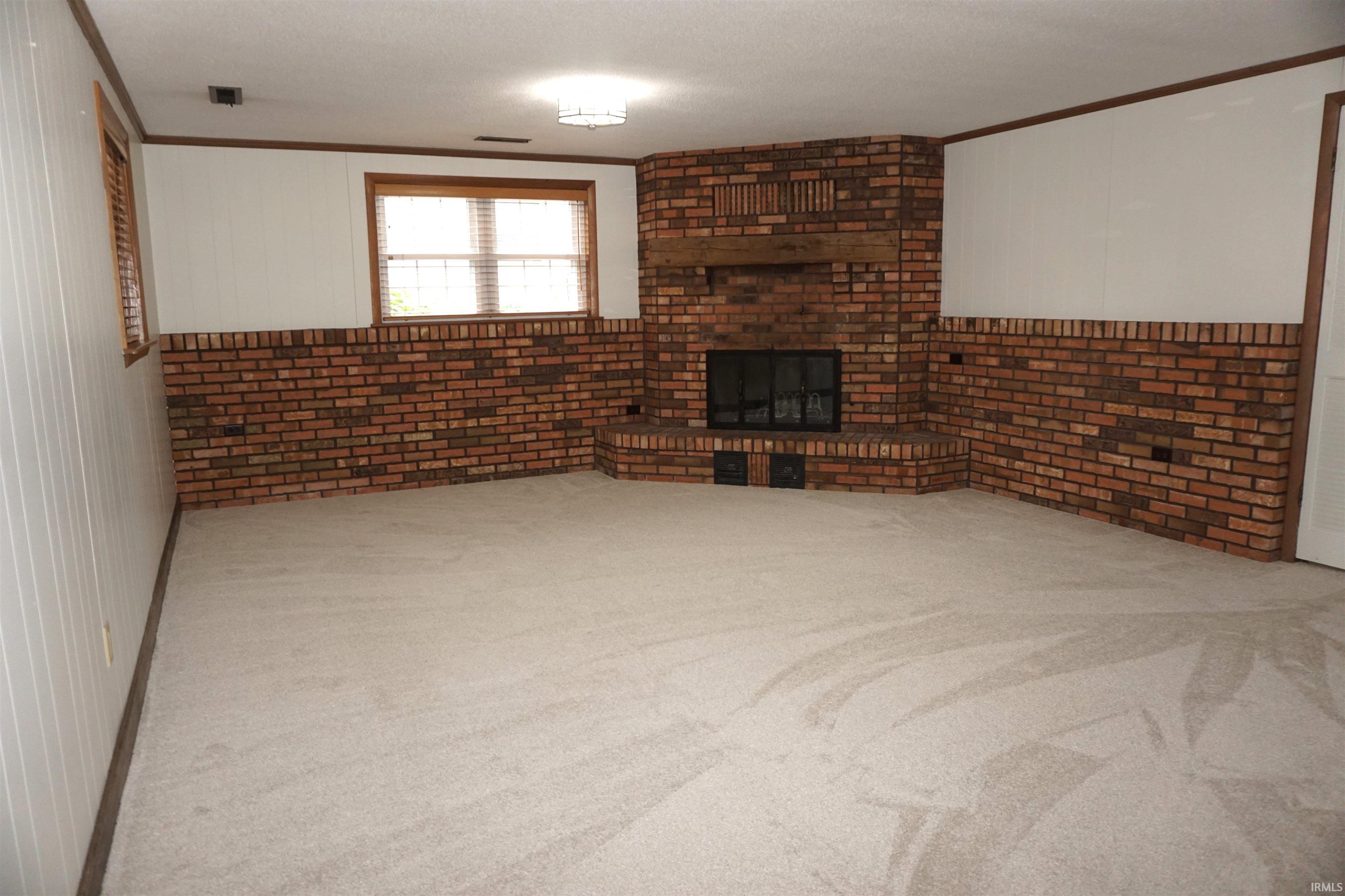 1718 Maplewood