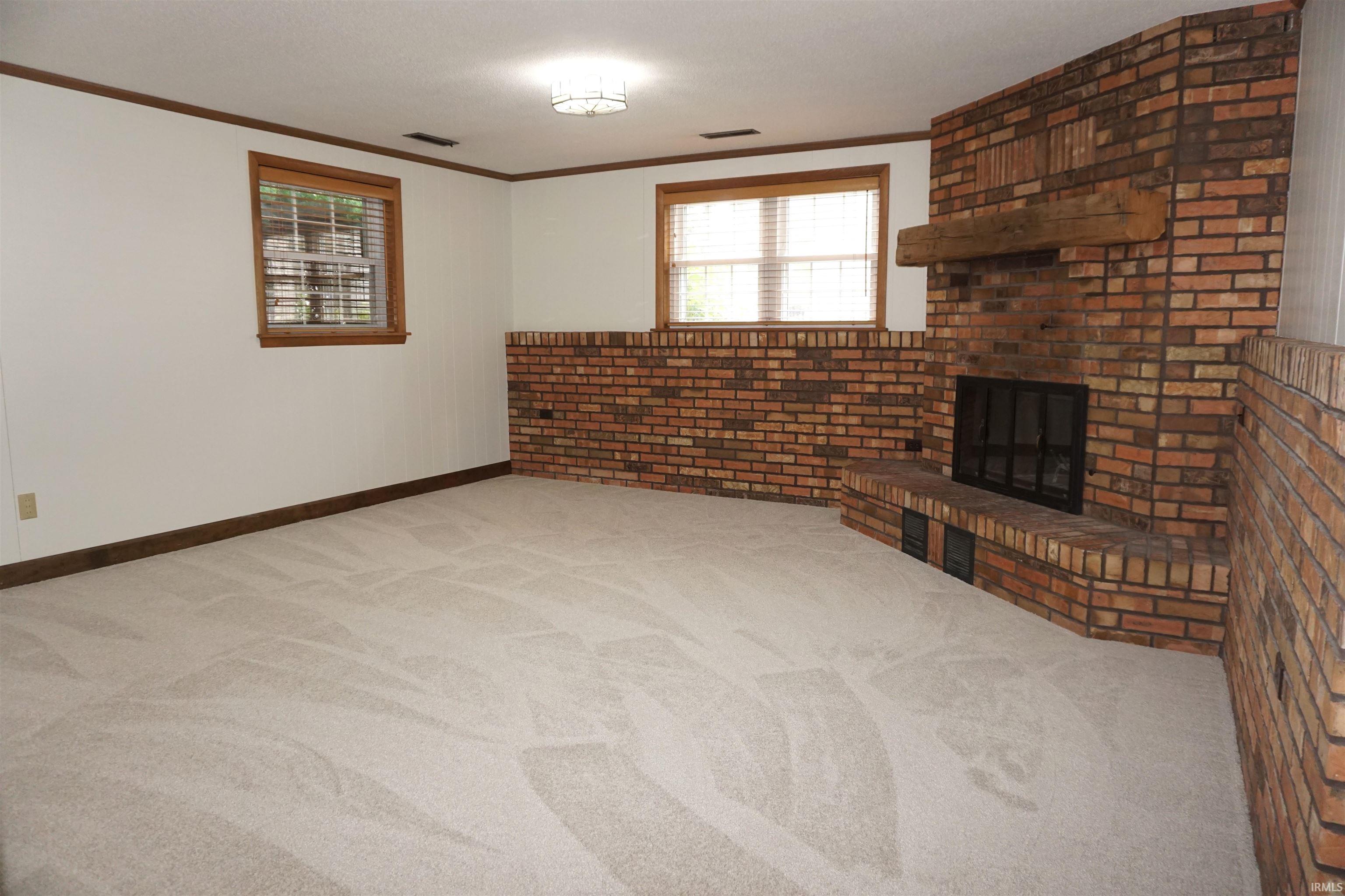 1718 Maplewood