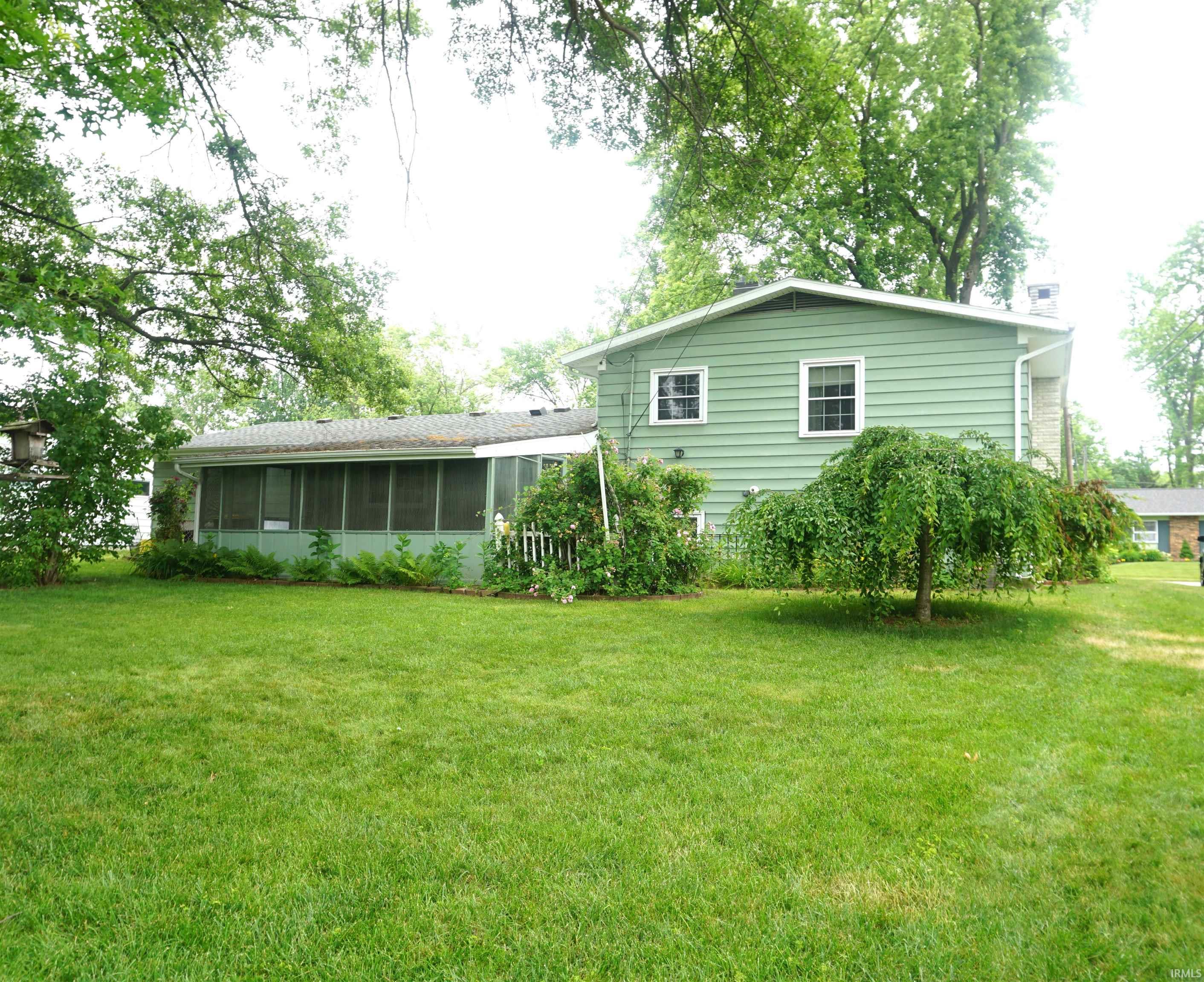1718 Maplewood