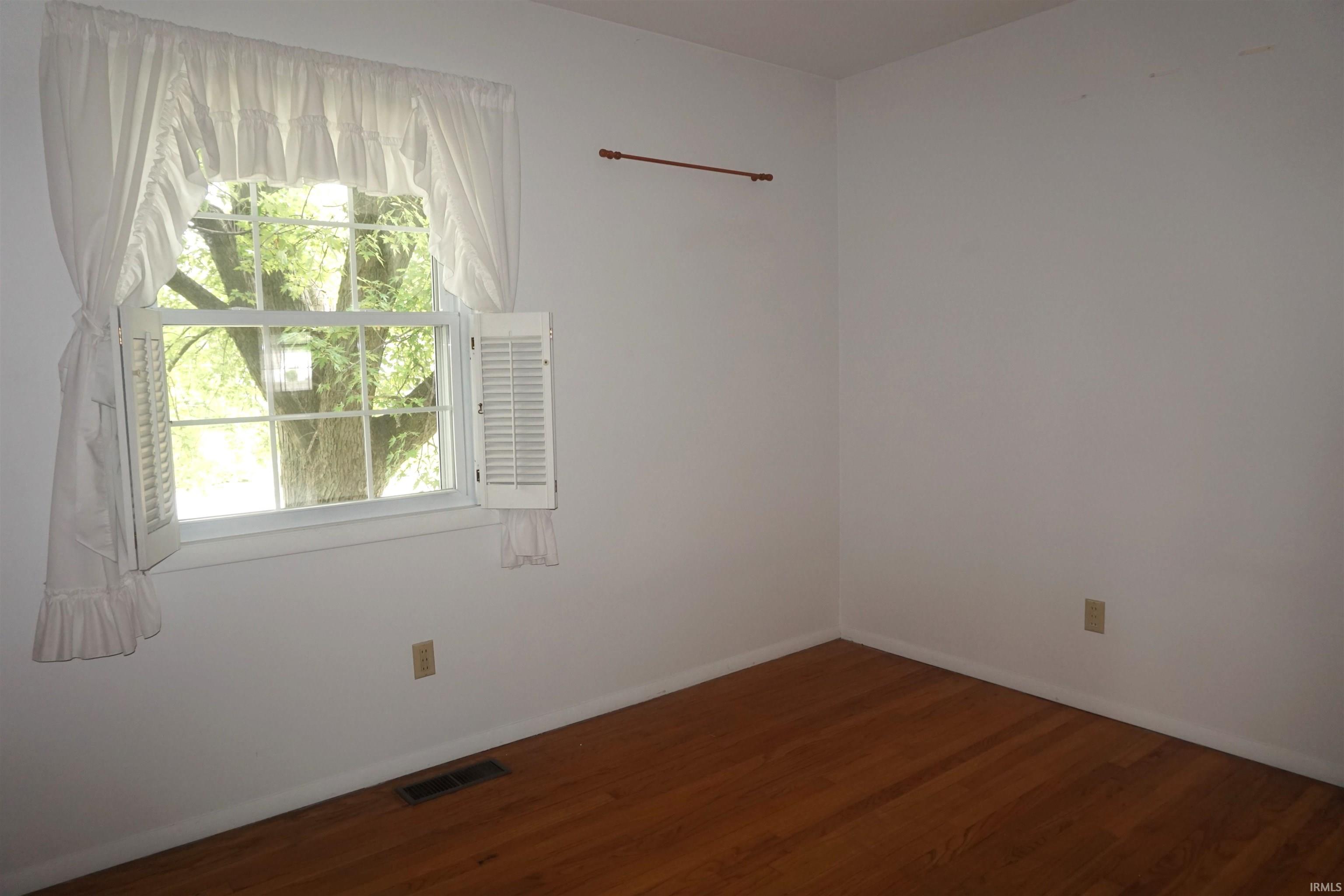1718 Maplewood