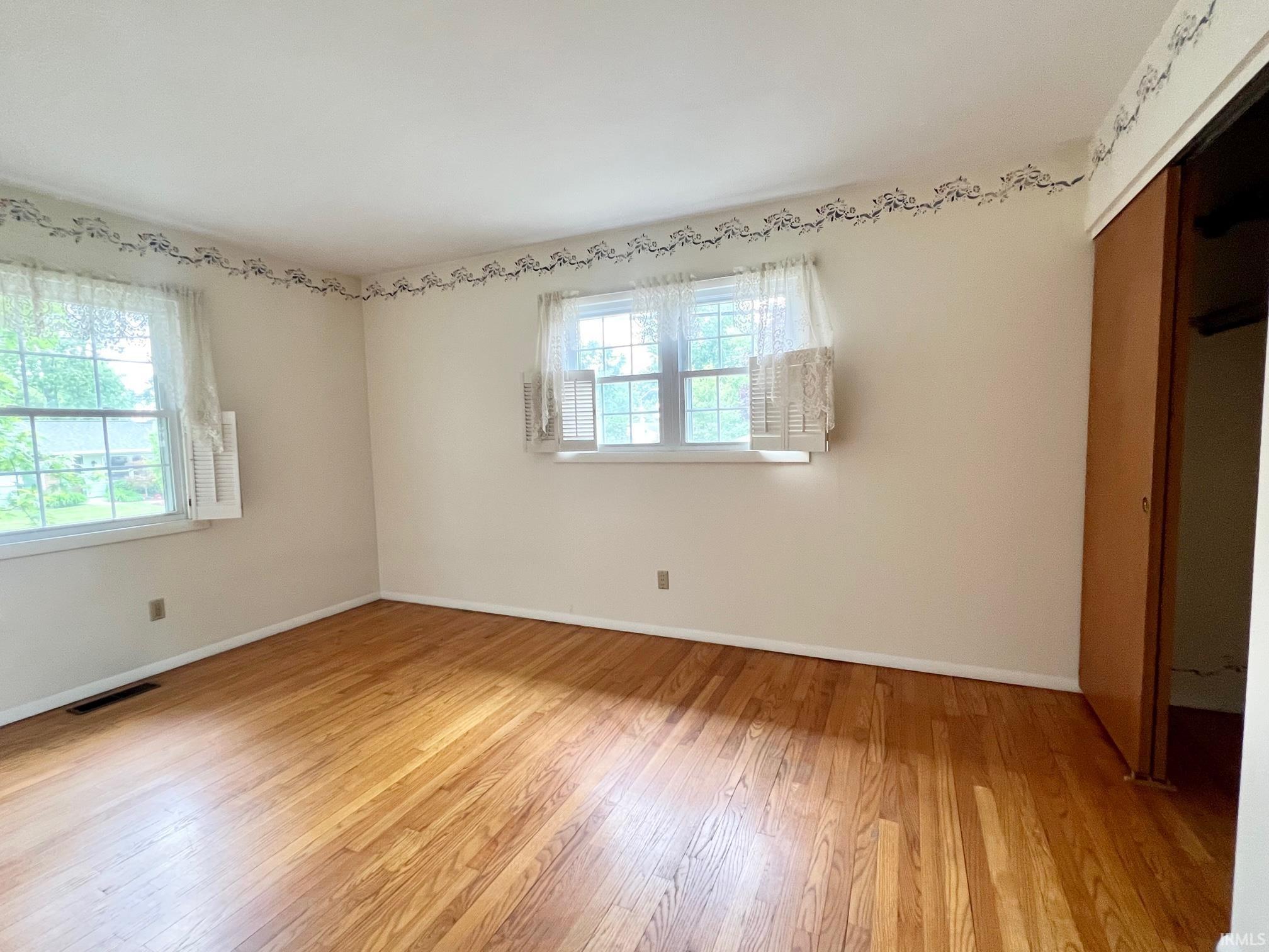 1718 Maplewood