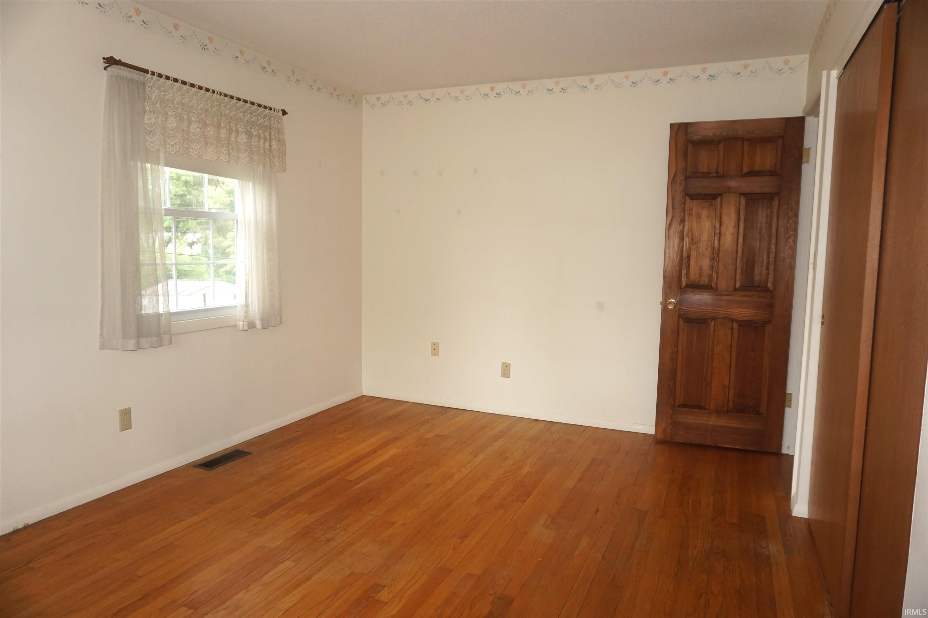 1718 Maplewood