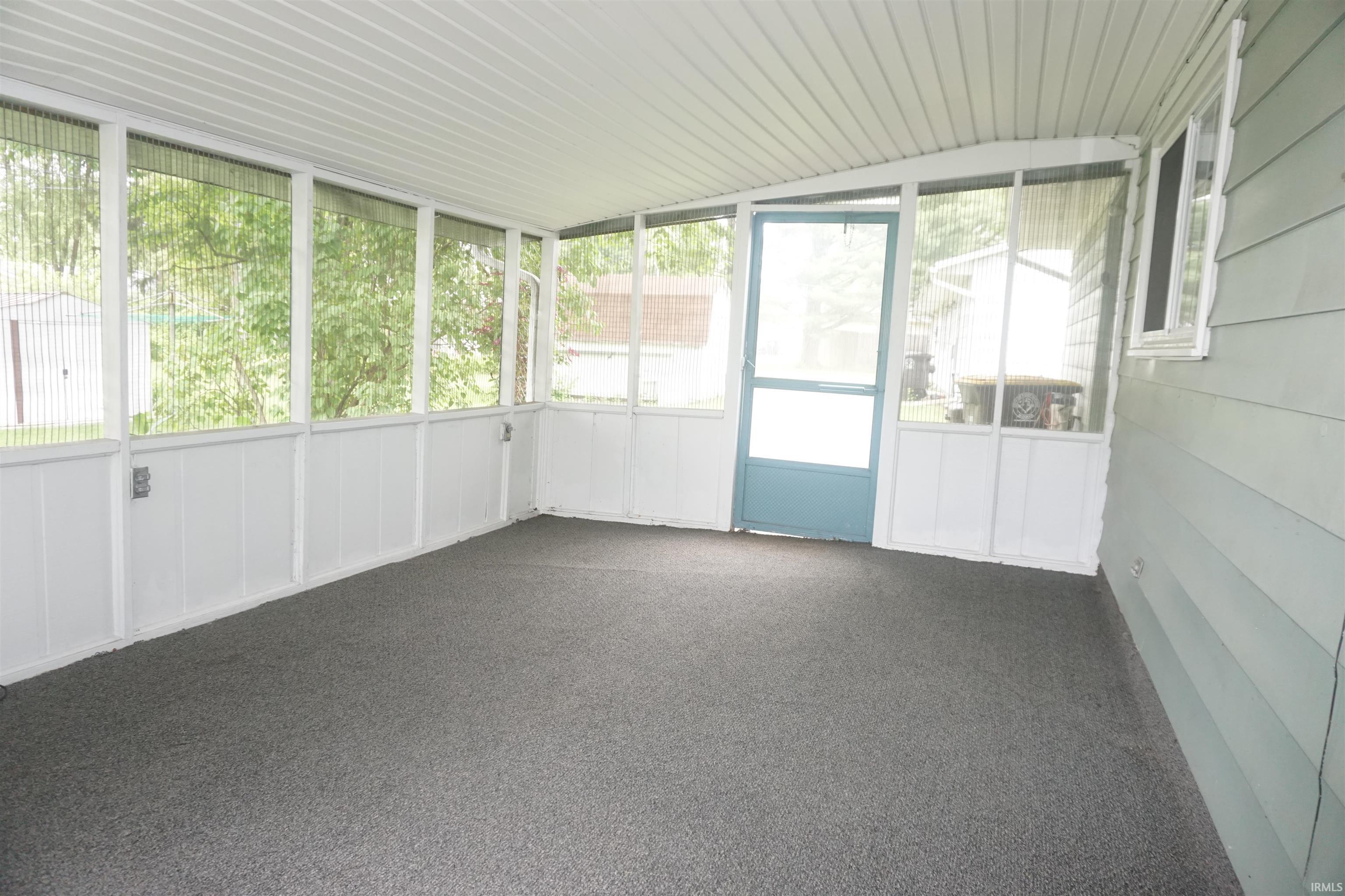 1718 Maplewood
