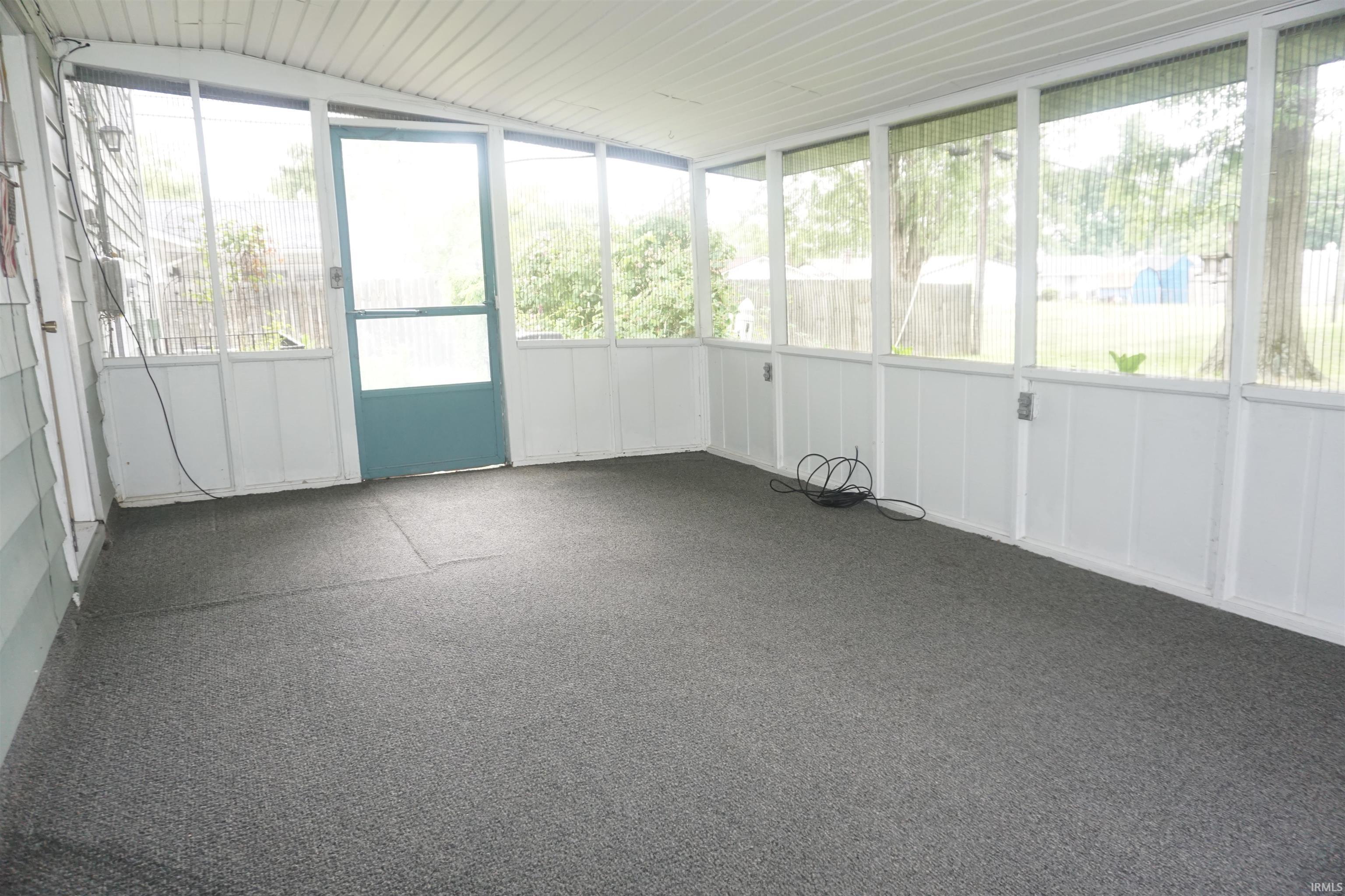 1718 Maplewood