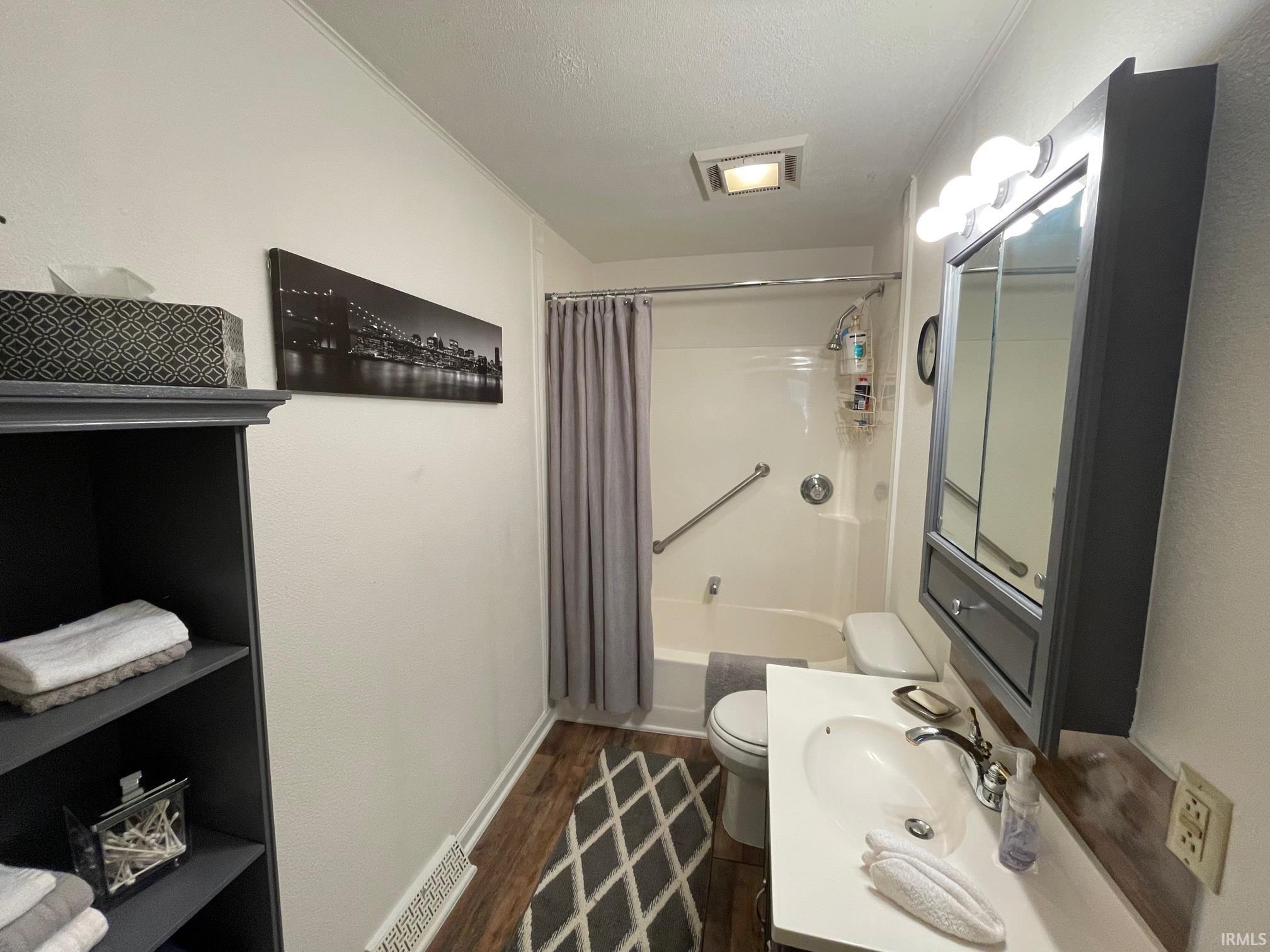 1505 Mitchell