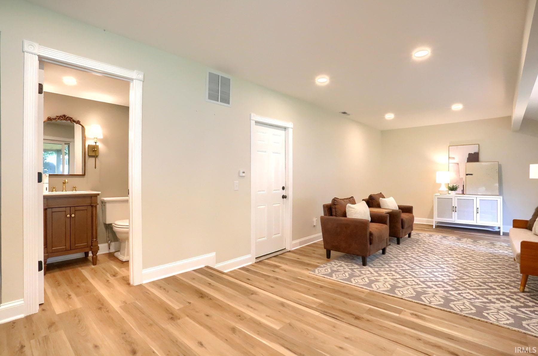 614 Lindberg