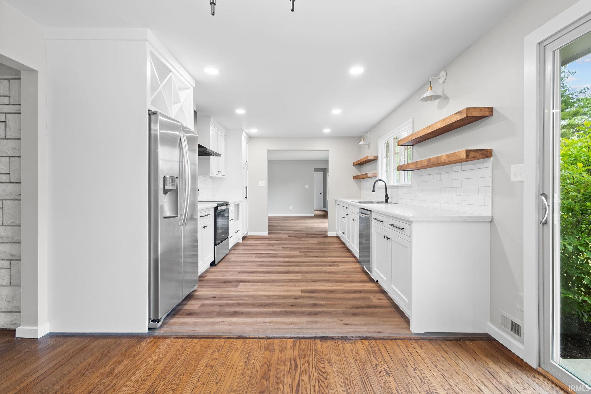 3003 Grandview