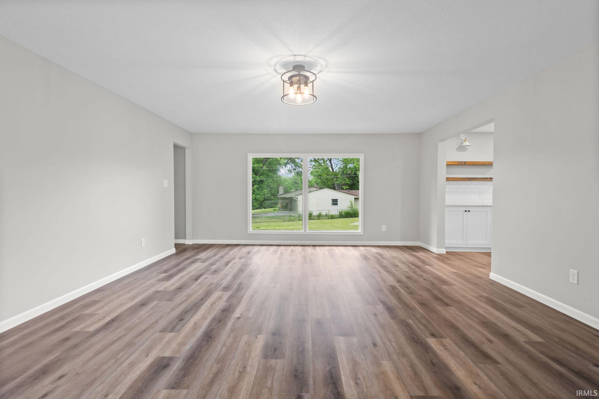 3003 Grandview