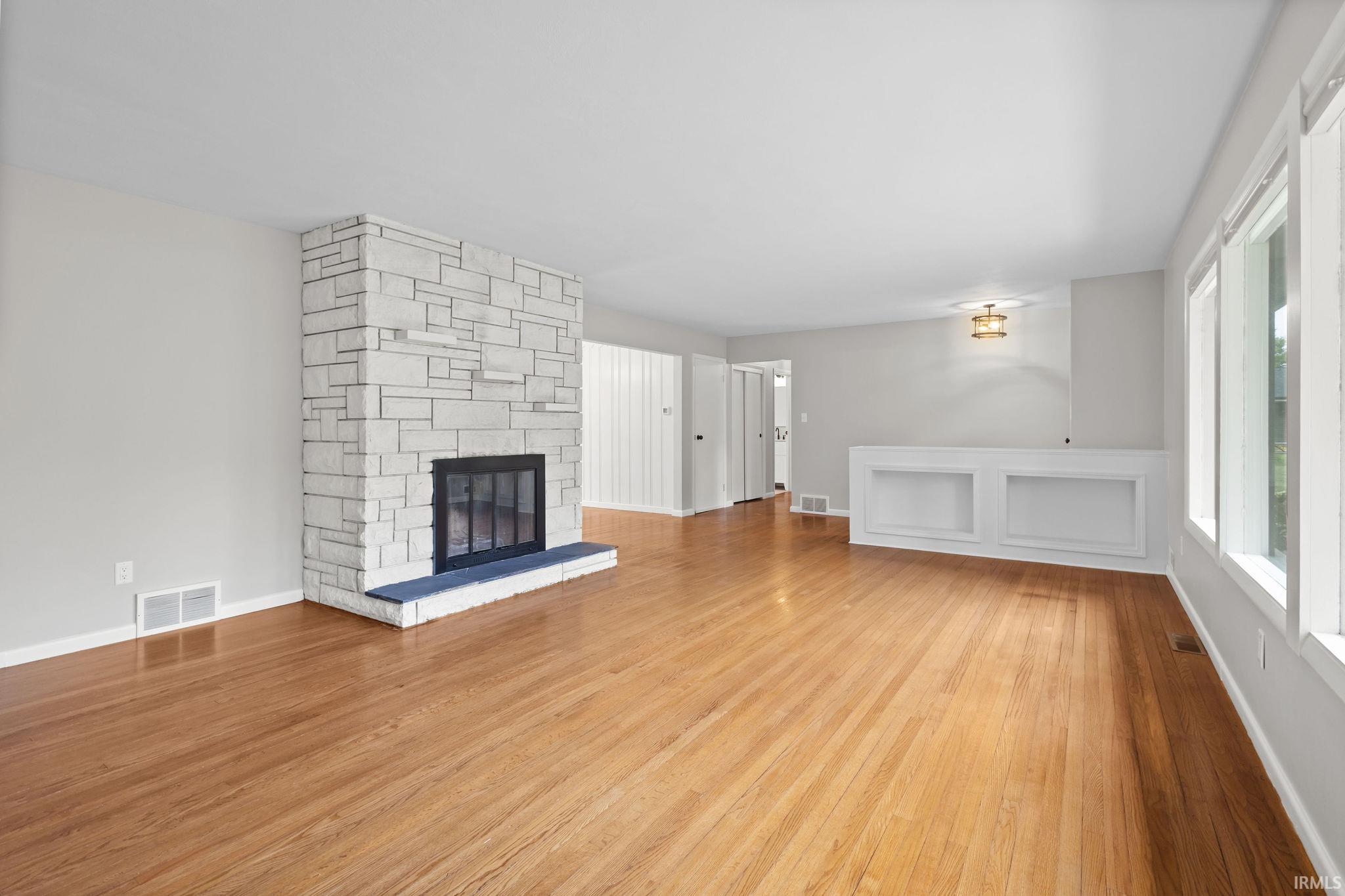 3003 Grandview