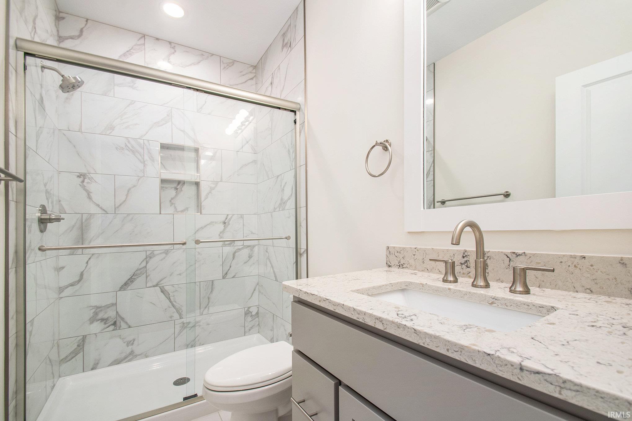 11270 Albany Ridge