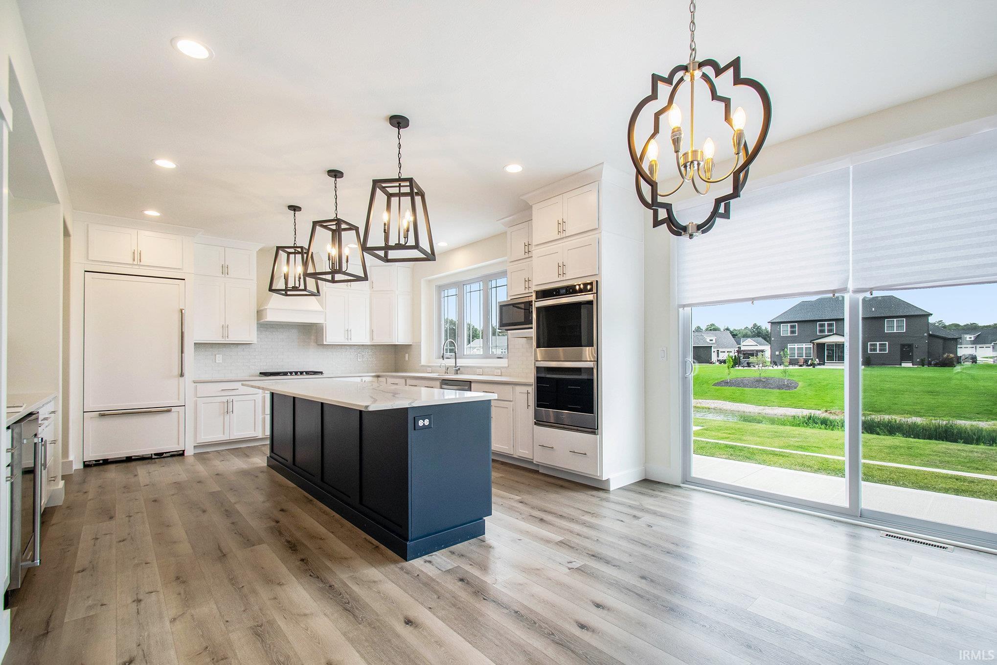 11270 Albany Ridge