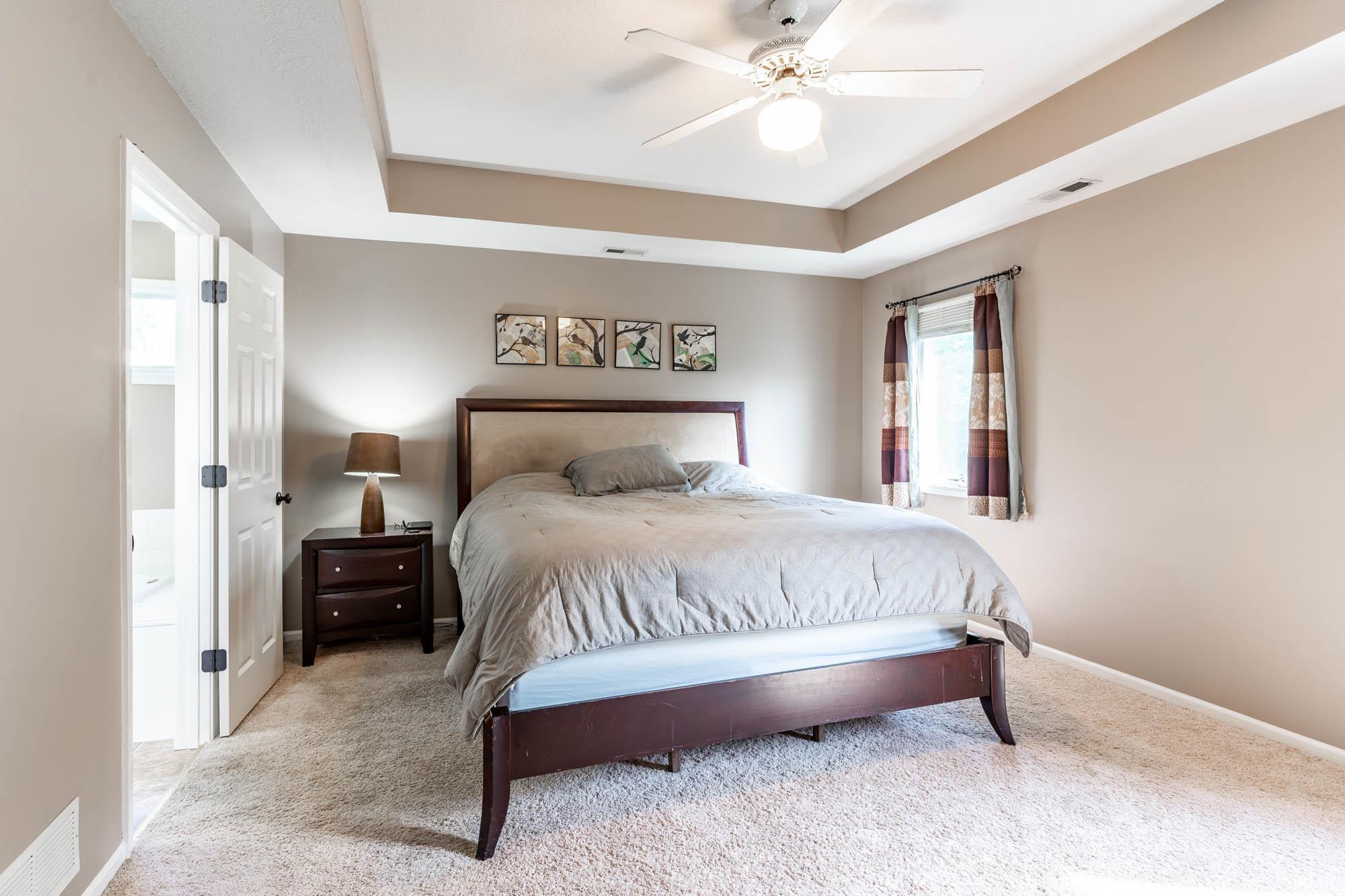 1632 Thistle