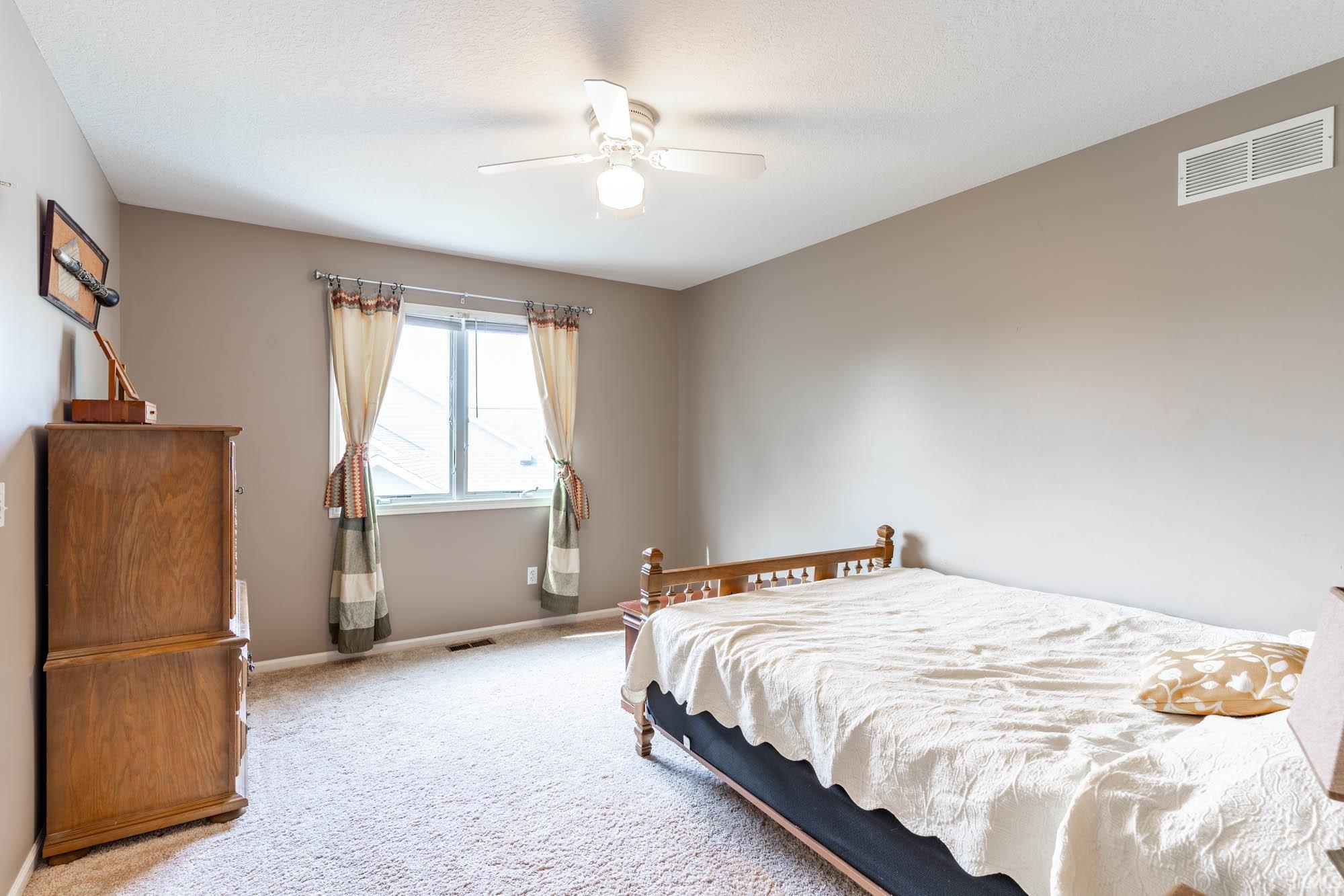 1632 Thistle