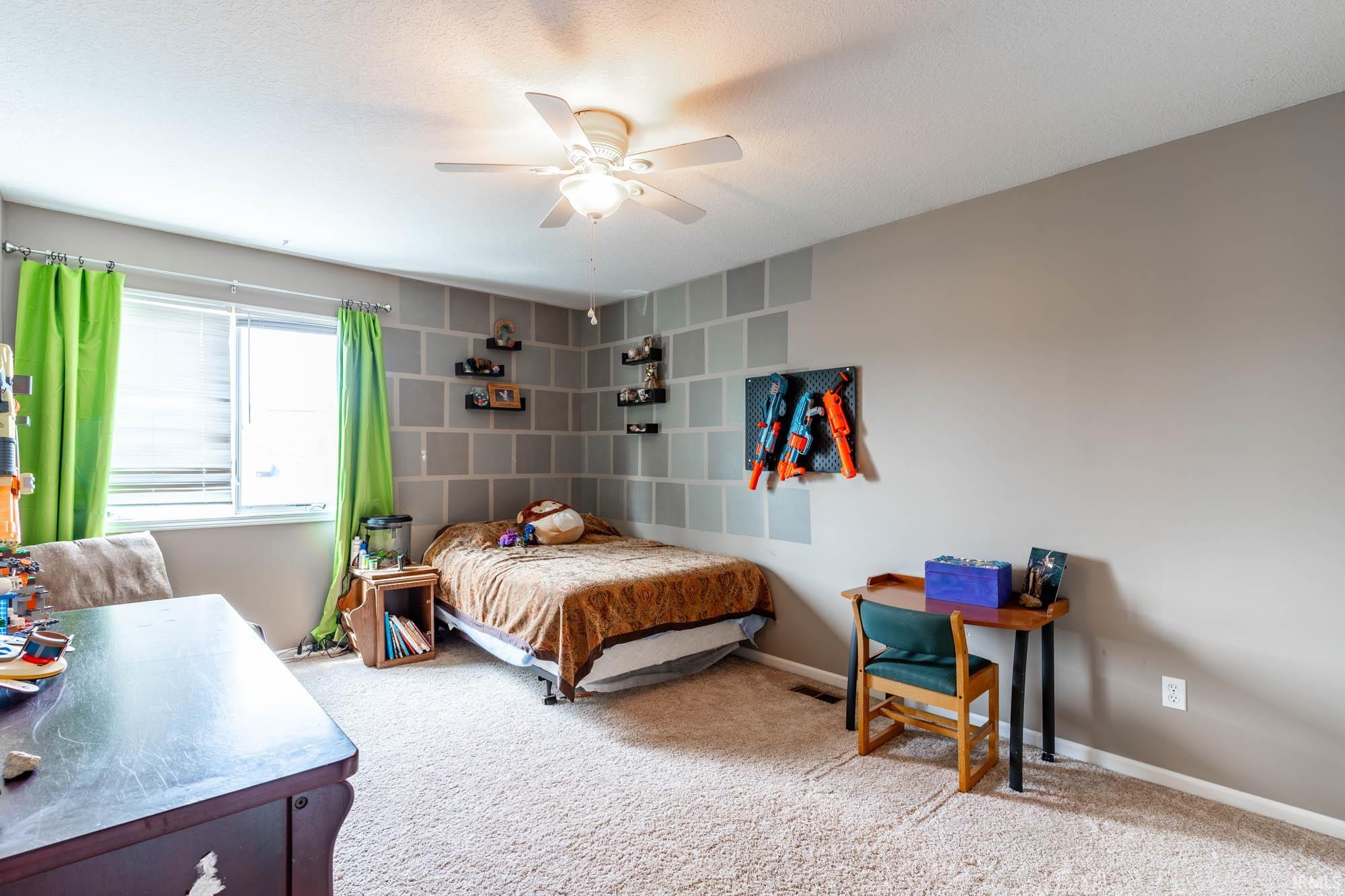 1632 Thistle