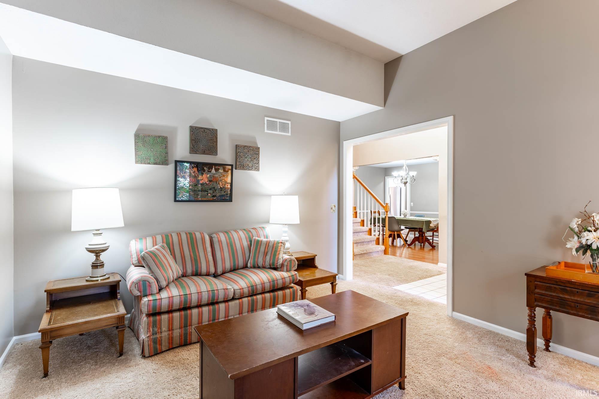 1632 Thistle