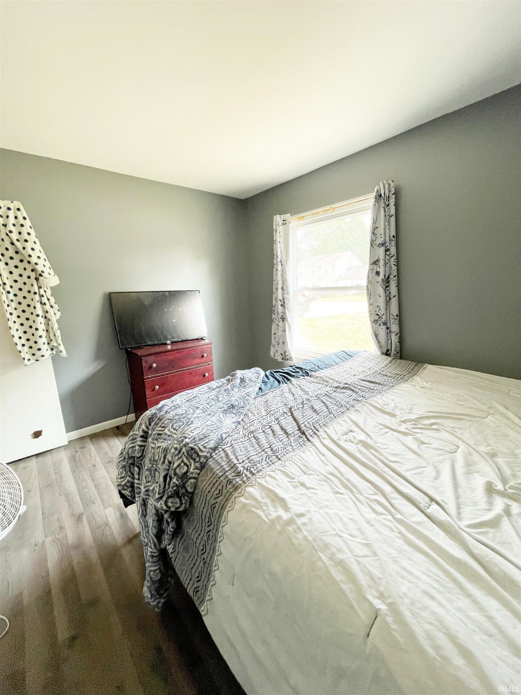 1212 Mcintyre